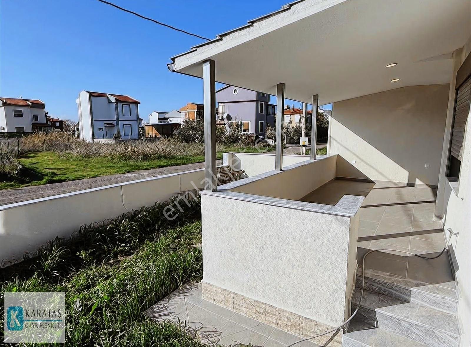 Altınova Sahilde Satılık Müstakil Bahçeli 2+1 Villa - Görsel 34