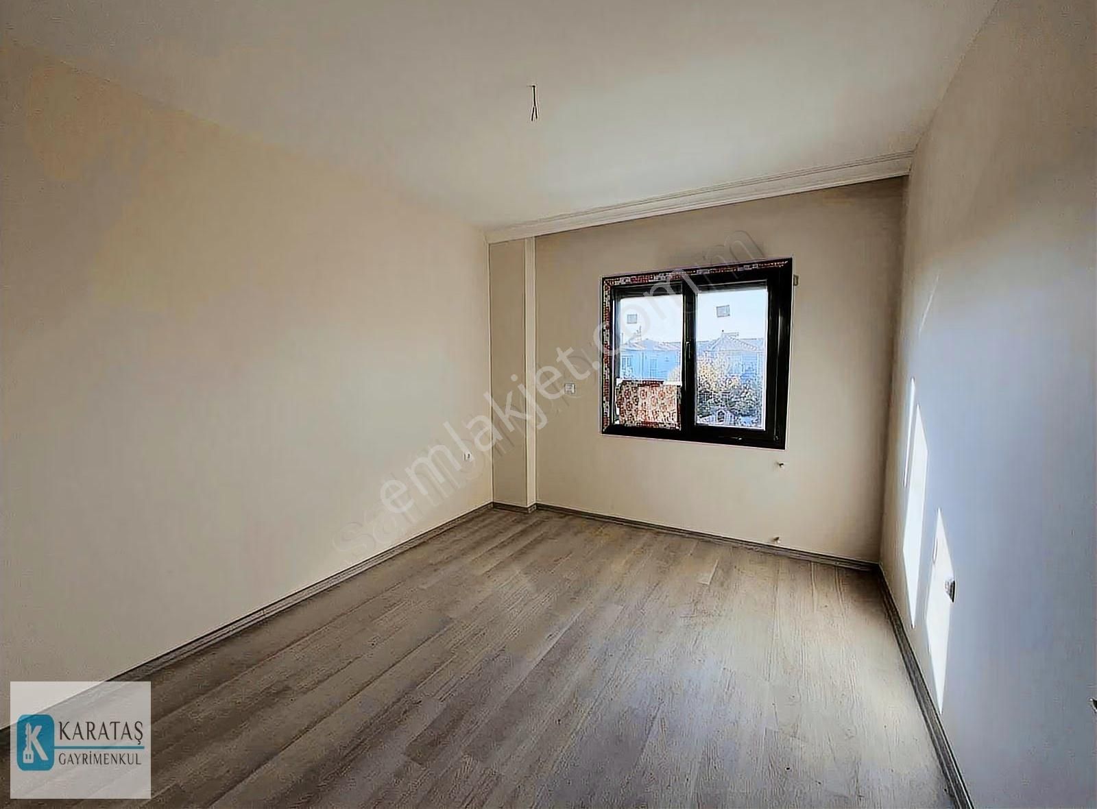 Altınova Sahilde Satılık Müstakil Bahçeli 2+1 Villa - Görsel 6