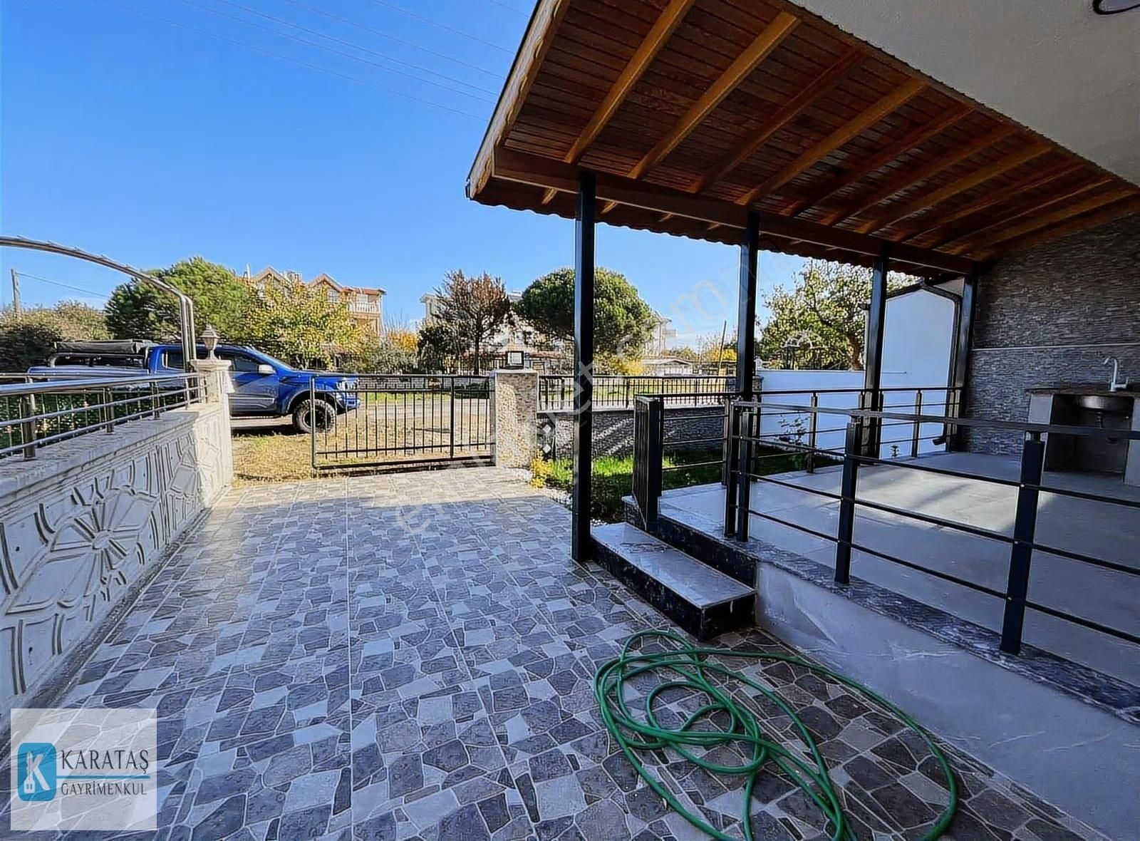 Altınova Sahilde Müstakil Arsalı 3 Banyolu Lüks Villa - Görsel 3