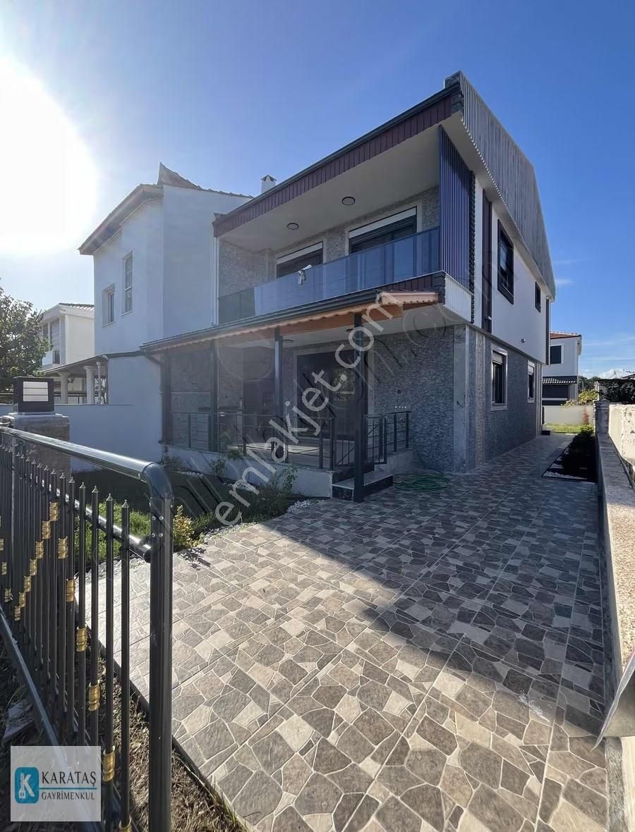 Altınova Sahilde Müstakil Arsalı 3 Banyolu Lüks Villa - Görsel 9