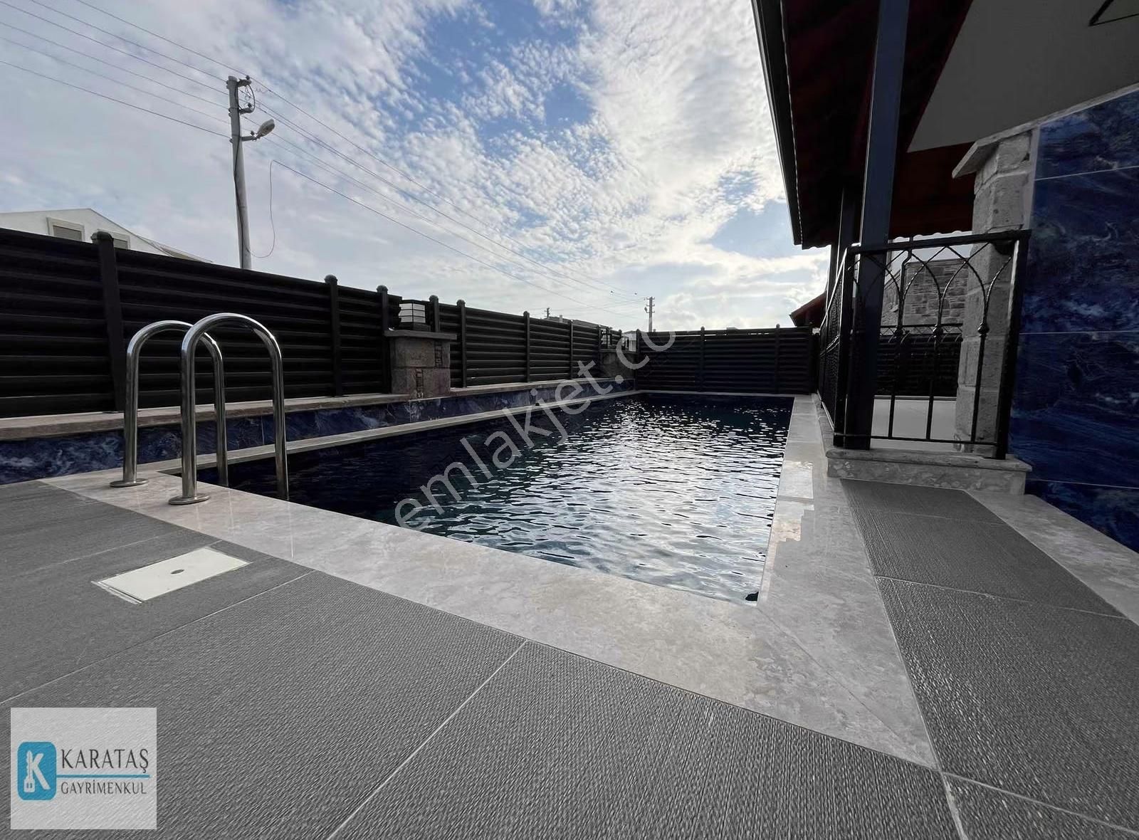 Küçükköy'de Müstakil Havuz + Sauna +hamam 4+1 Villa - Görsel 32