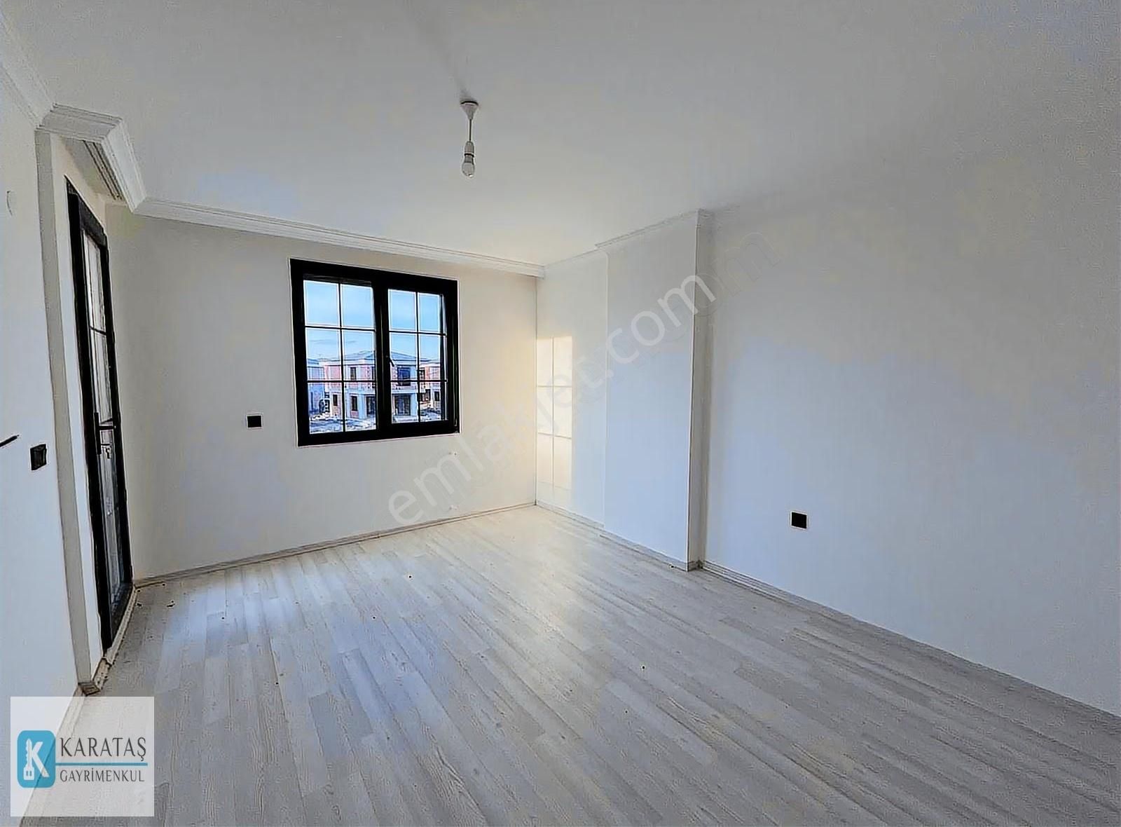 Altınova'da Denize 150 M Site İçerisinde Satılık 4+1 Villa - Görsel 4