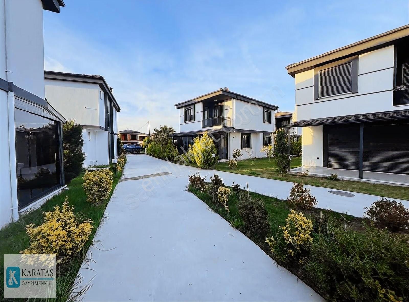 Altınova'da Denize 150 M Site İçerisinde Satılık 4+1 Villa - Görsel 29