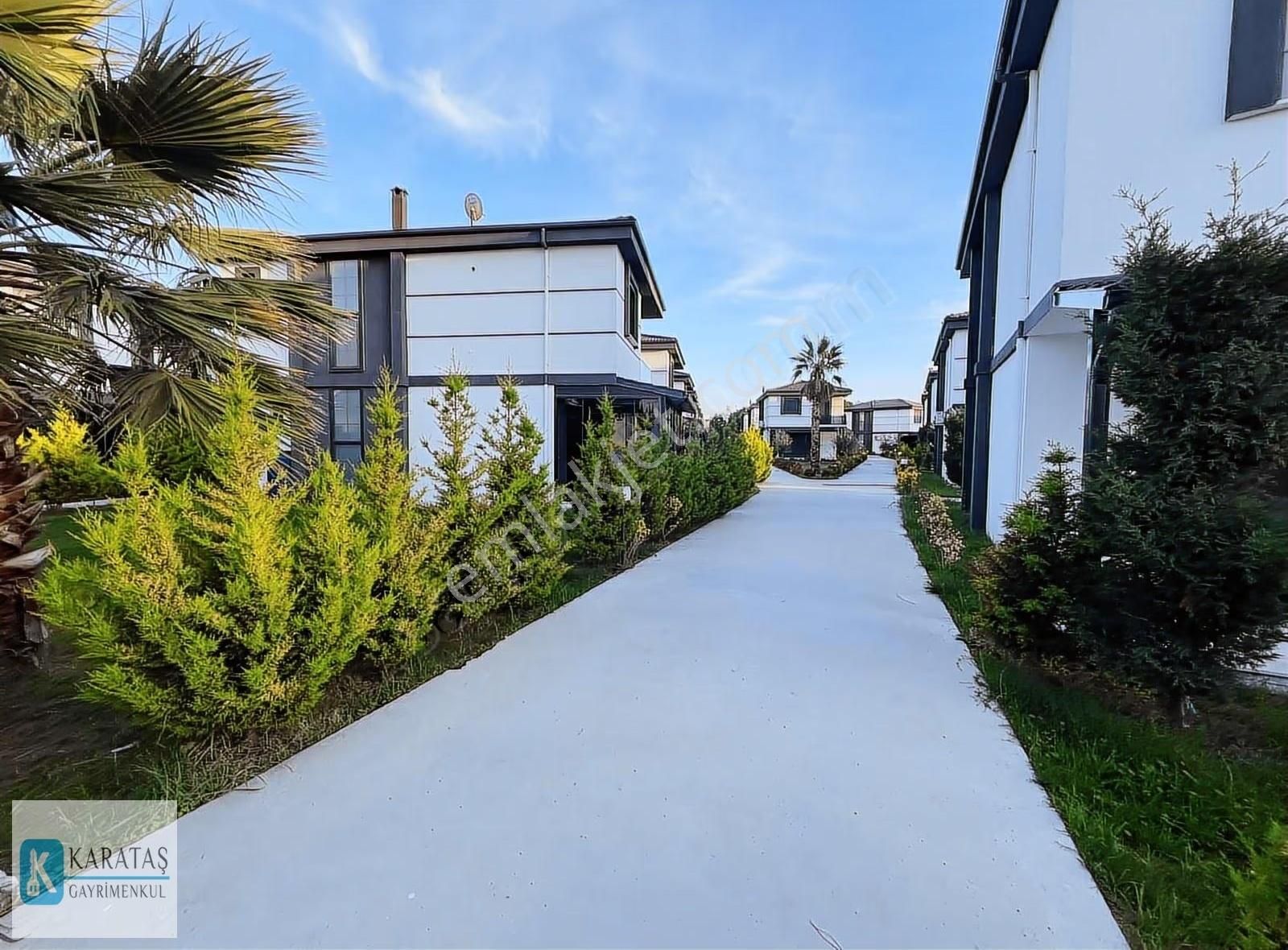 Altınova'da Denize 150 M Site İçerisinde Satılık 4+1 Villa - Görsel 28