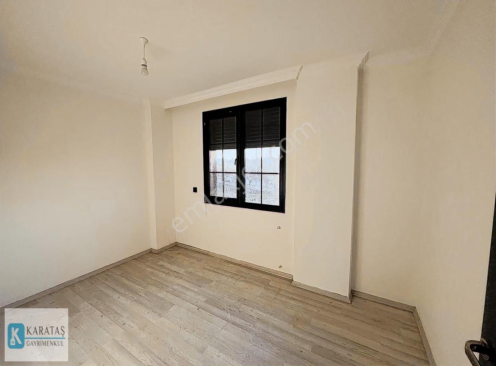 Altınova'da Denize 150 M Site İçerisinde Satılık 4+1 Villa - Görsel 2