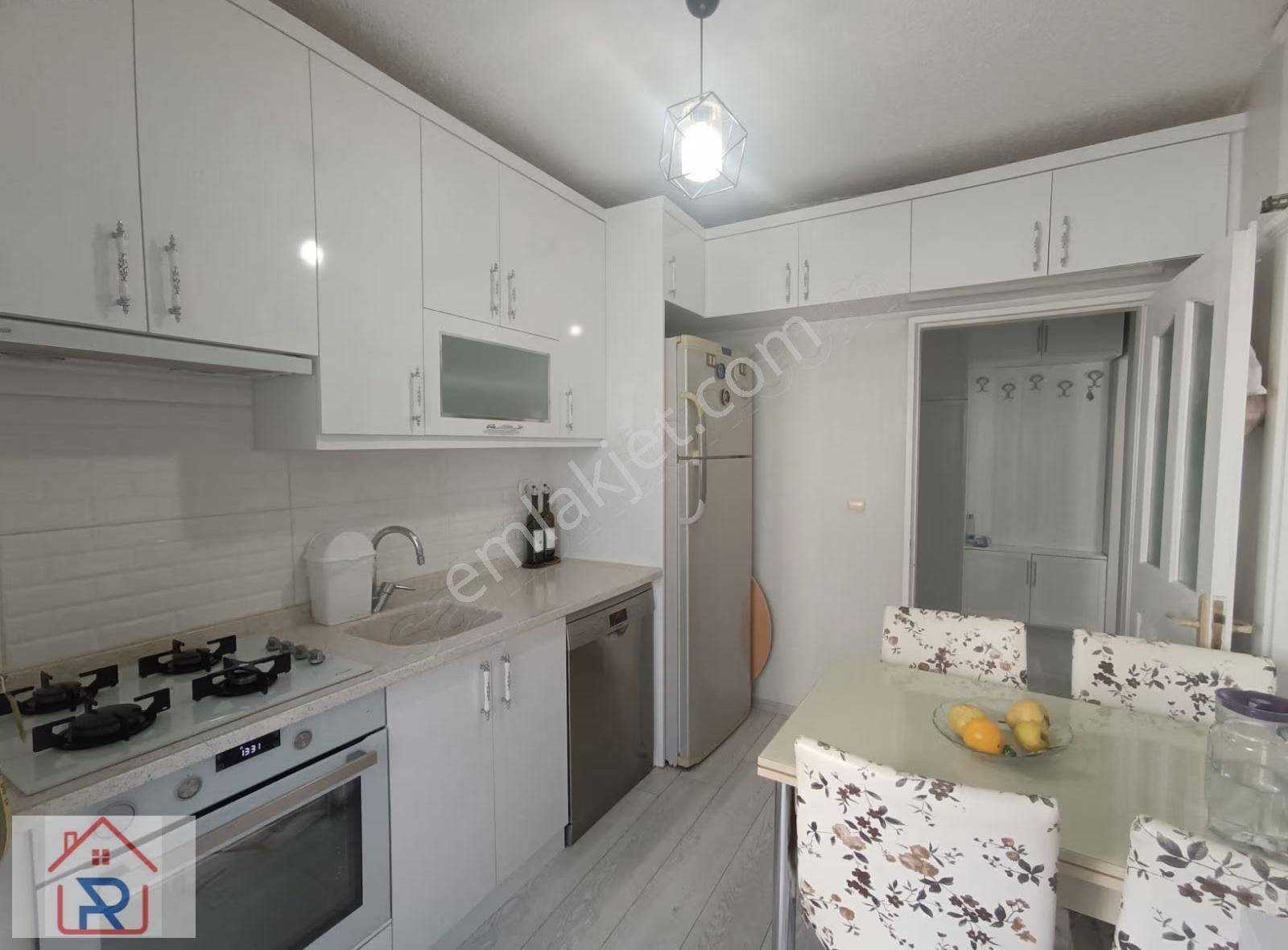 Relax Tr'den Hasanağa Toki'de İçi Yapılı Satılık 2+1 - Görsel 3