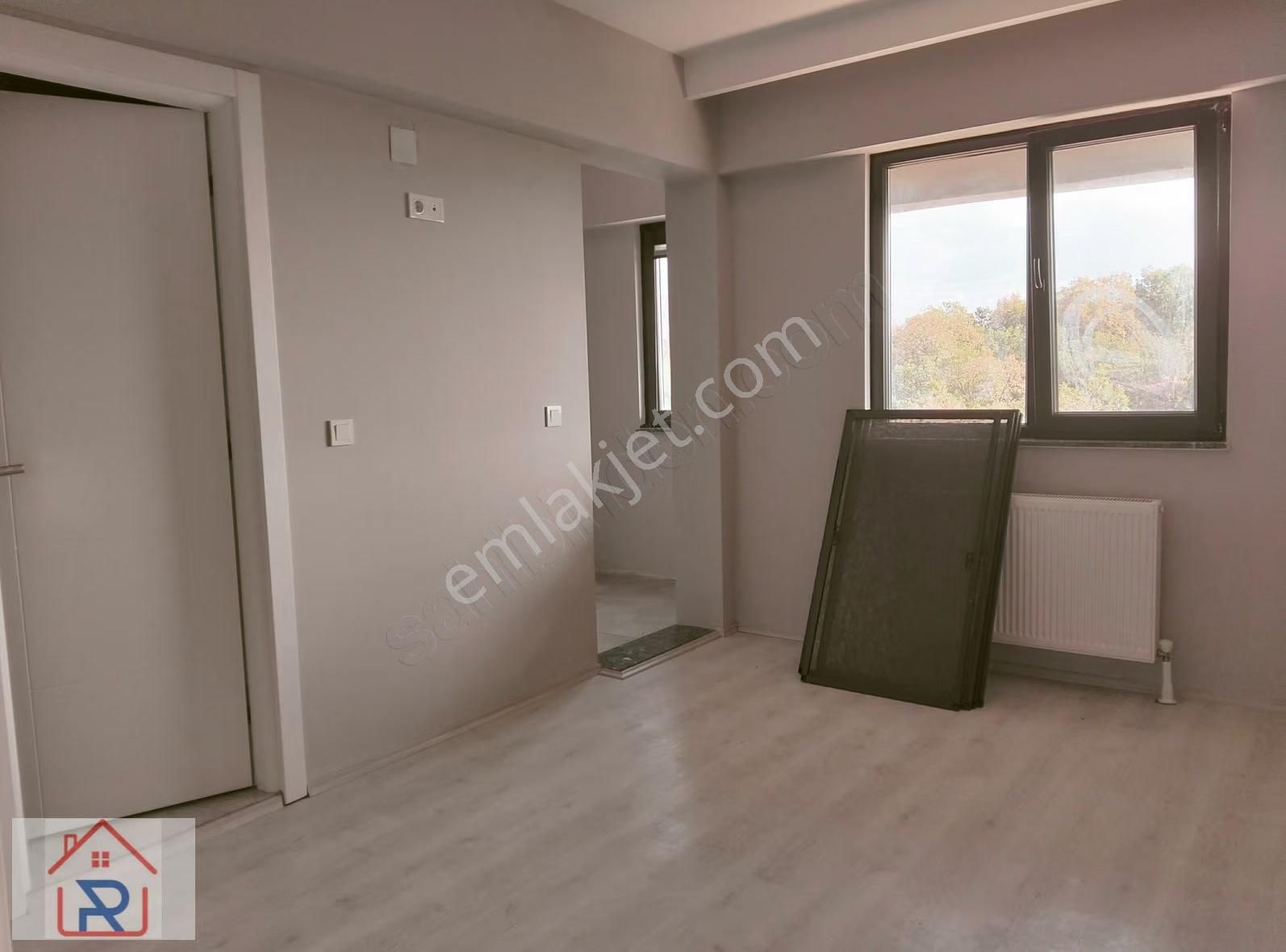 Otoparklı Bulvarda Havuzlu 3+1 Arakat Daire - Görsel 25