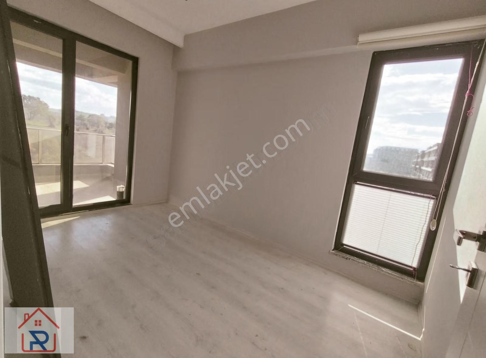 Otoparklı Bulvarda Havuzlu 3+1 Arakat Daire - Görsel 21