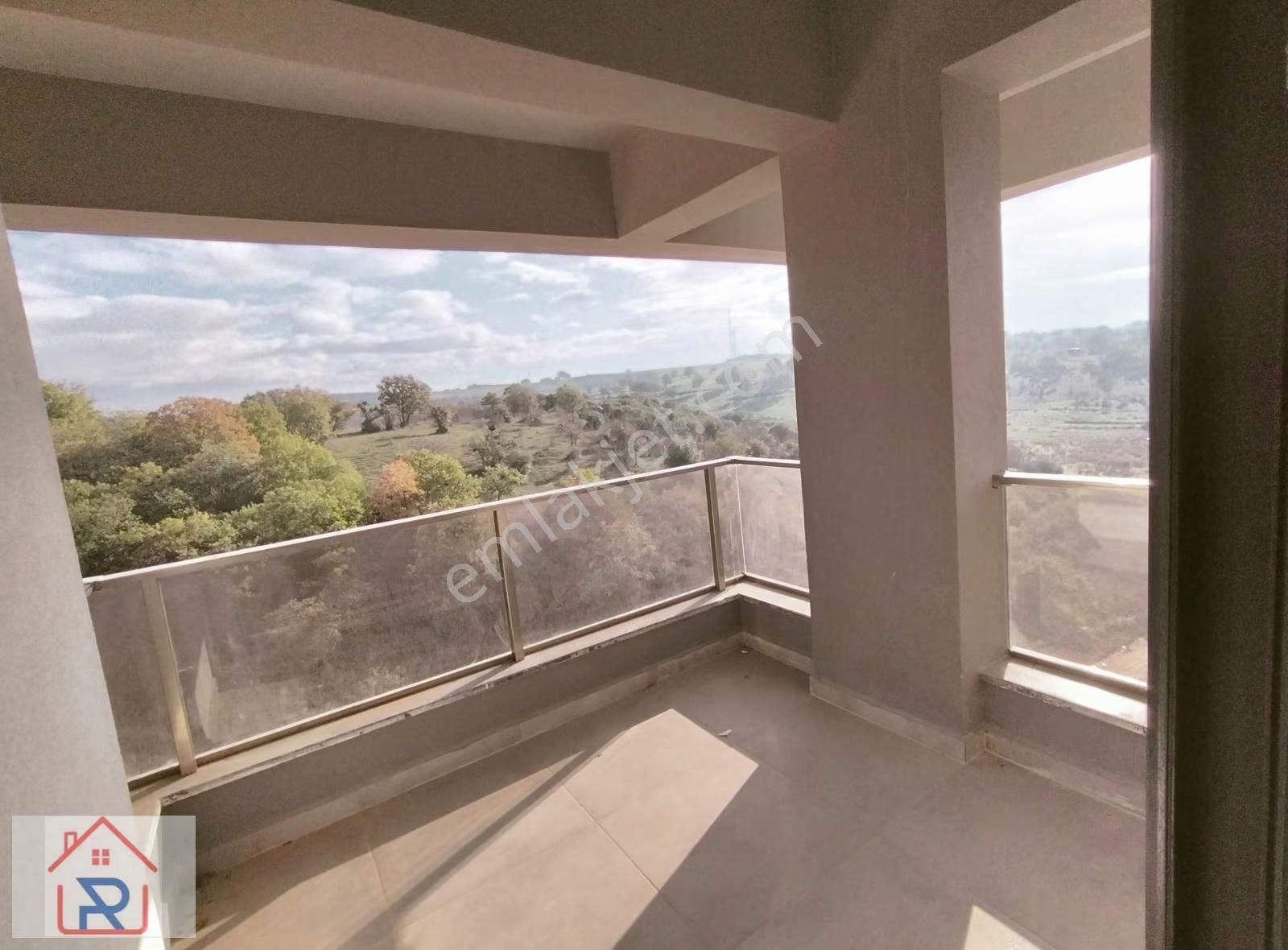 Otoparklı Bulvarda Havuzlu 3+1 Arakat Daire - Görsel 23