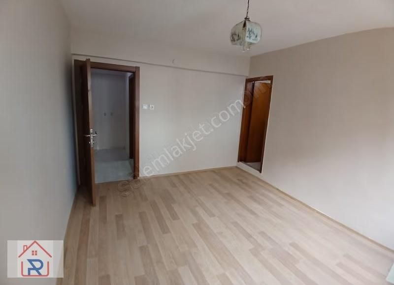 Kiralık Barış Mah.3+1 150m2 Daire - Görsel 11