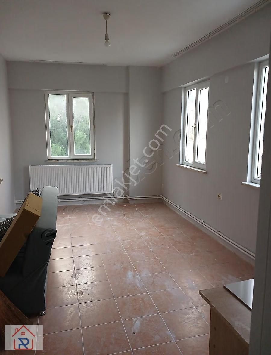 Kiralık Konak Mahallesinde 20 M2 1. Kat Ofis - Görsel 4