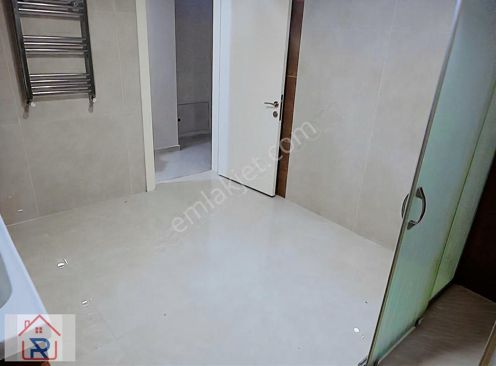 Relax Tr'den Çamlıca'da Geniş Kiralık 3+1 Daire - Görsel 32