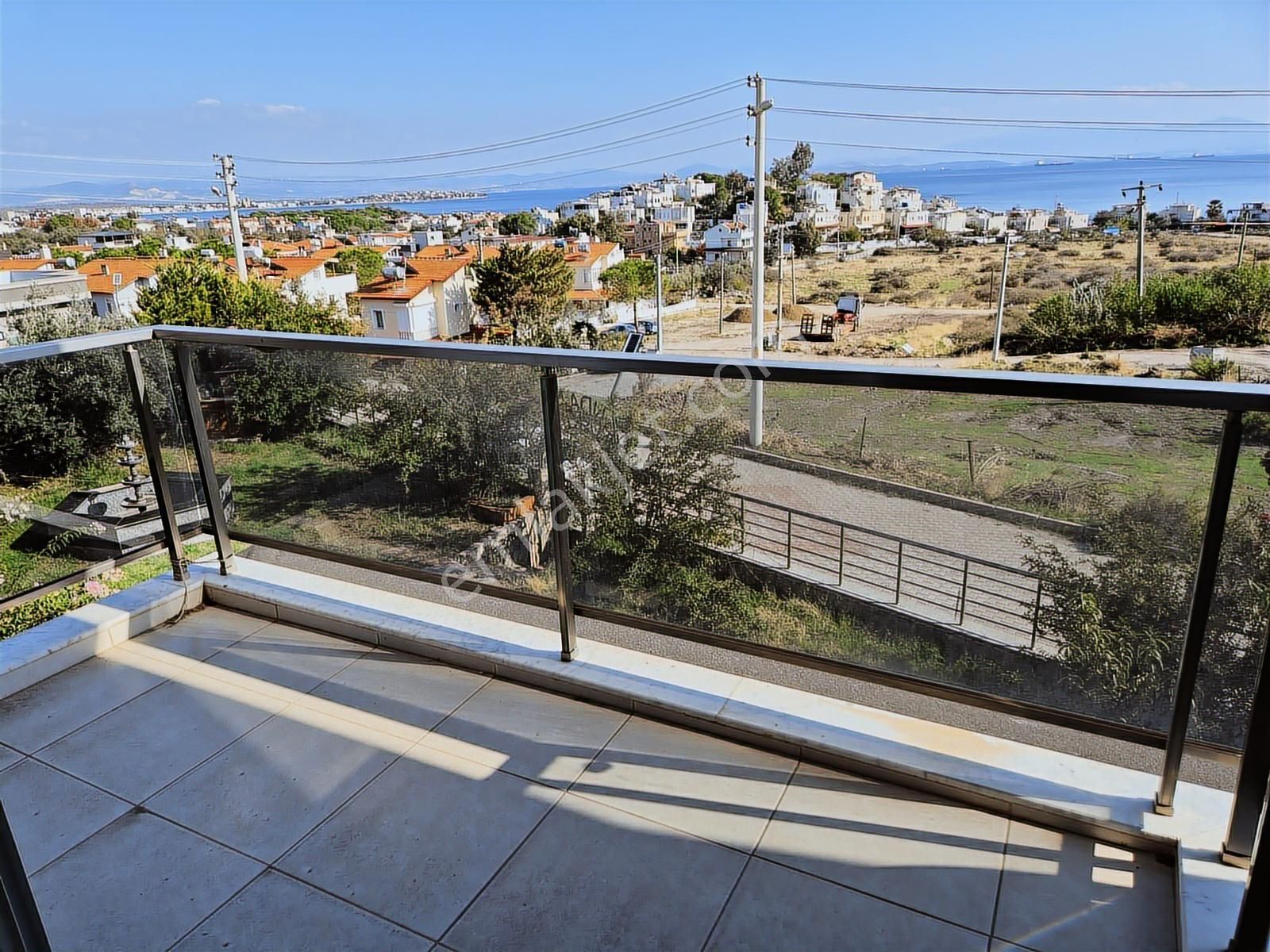 Route 10'dan Dikili Çandarlı'da Satılık Deniz Manzaralı Villa - Görsel 4