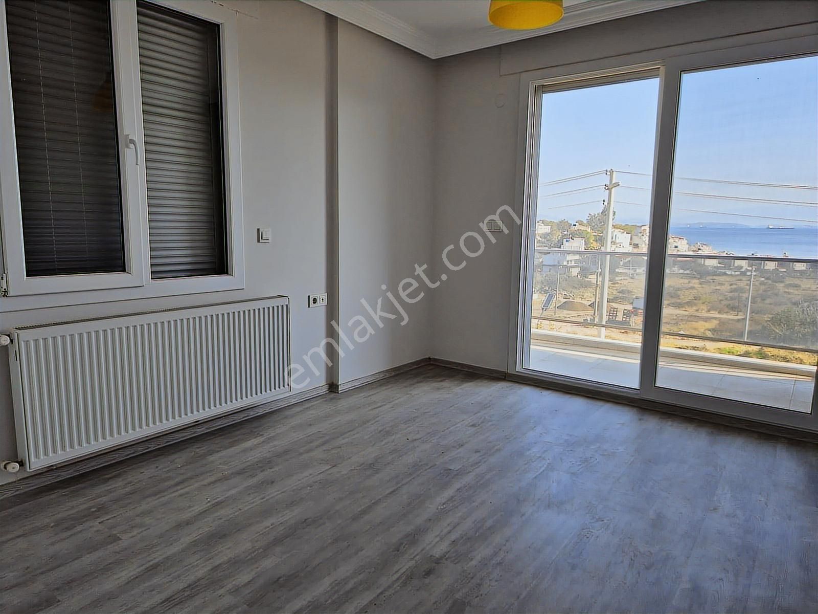 Route 10'dan Dikili Çandarlı'da Satılık Deniz Manzaralı Villa - Görsel 22