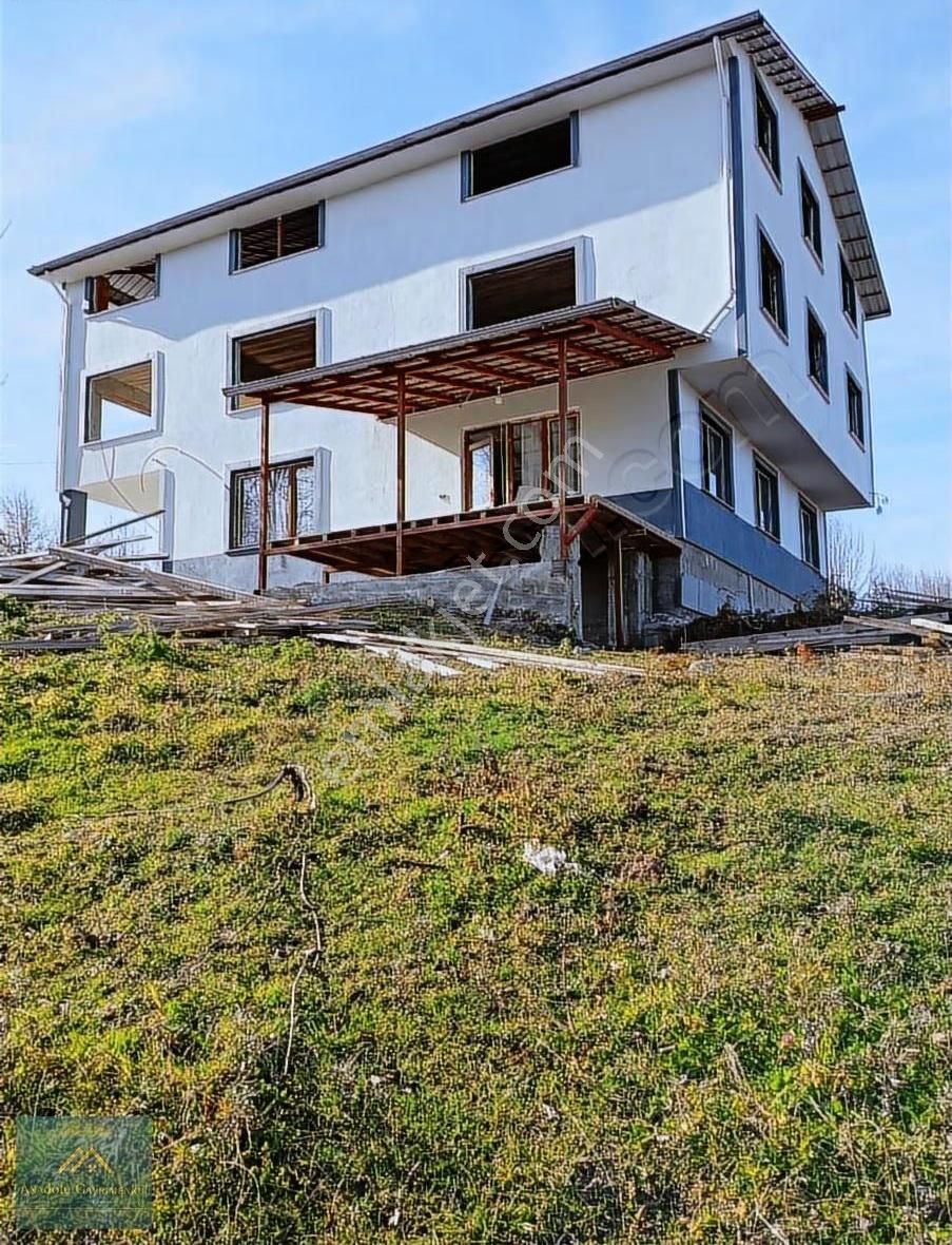 Yokuşdibinde 17.111 M² Bahçe Ve 380 M² Yeni 3 Katlı Ev Satılık - Görsel 2