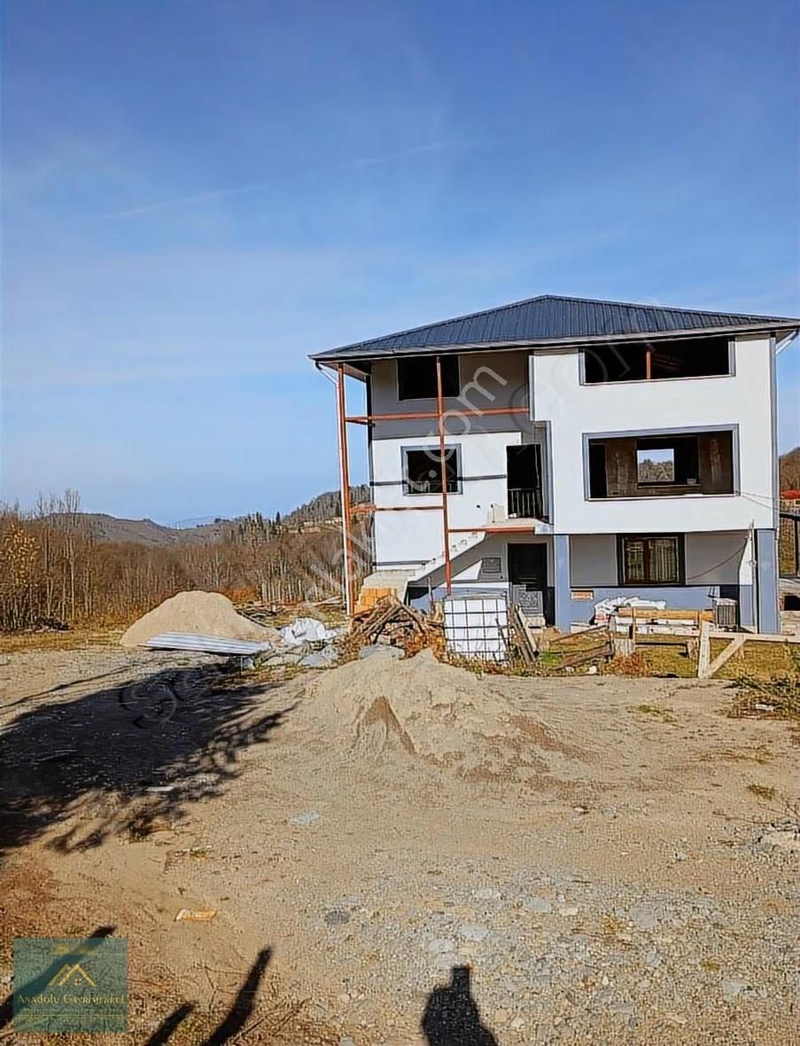 Yokuşdibinde 17.111 M² Bahçe Ve 380 M² Yeni 3 Katlı Ev Satılık - Görsel 3