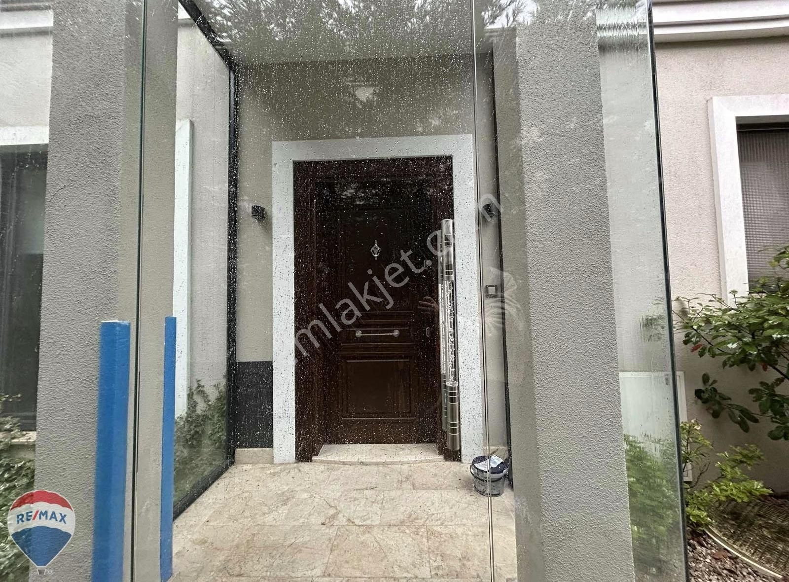 Remax Mavi'den Vadi Villalarında Bahçeli Teraslı 4+1 Villa - Görsel 10