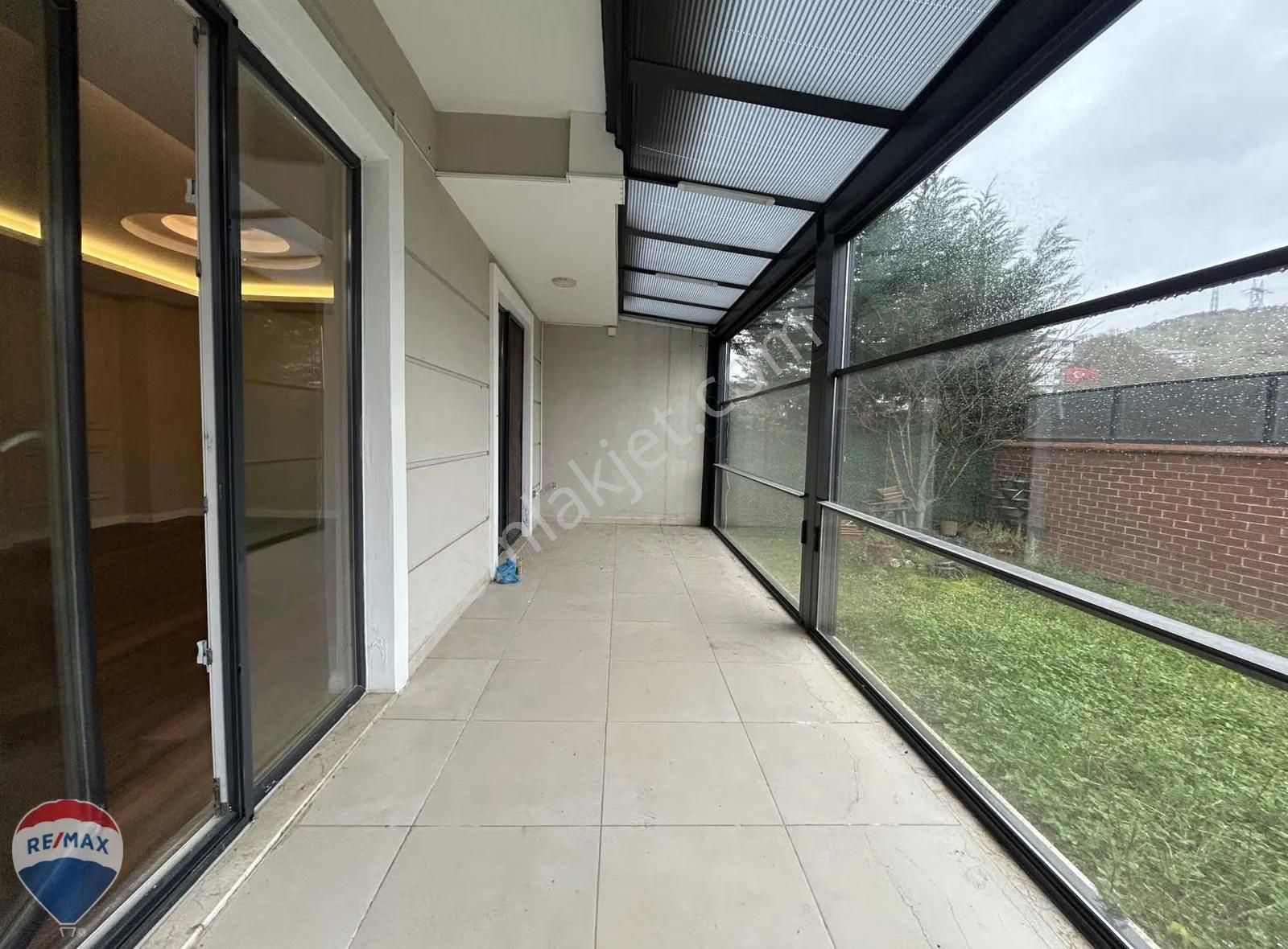 Remax Mavi'den Vadi Villalarında Bahçeli Teraslı 4+1 Villa - Görsel 16