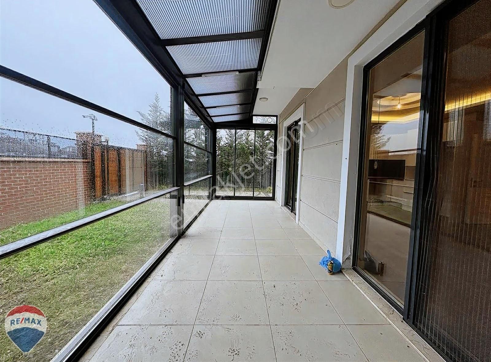 Remax Mavi'den Vadi Villalarında Bahçeli Teraslı 4+1 Villa - Görsel 14