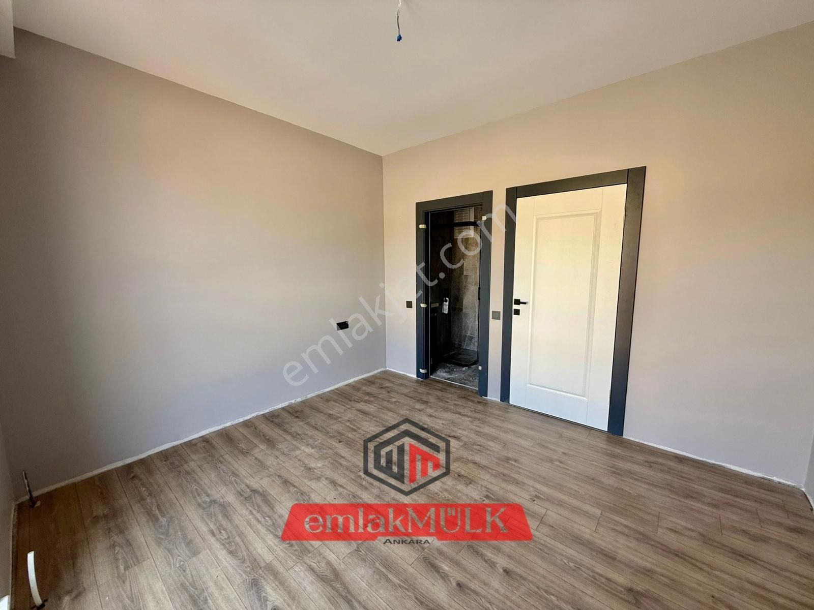 Emlakmülk'ten Bölgenin En Büyük İskanlı 2+1 Fırsat Dairesi - Görsel 22