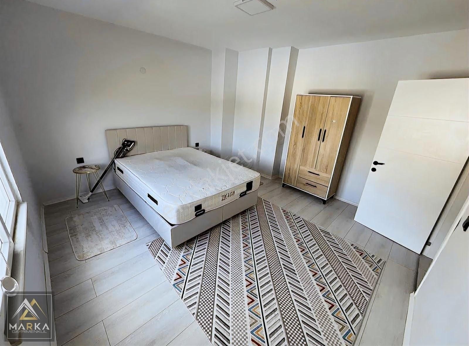 Marka'dan Üni Karşısı Liv.apt Herşey Dahil,eşyalı,teraslı 80 M2 - Görsel 12