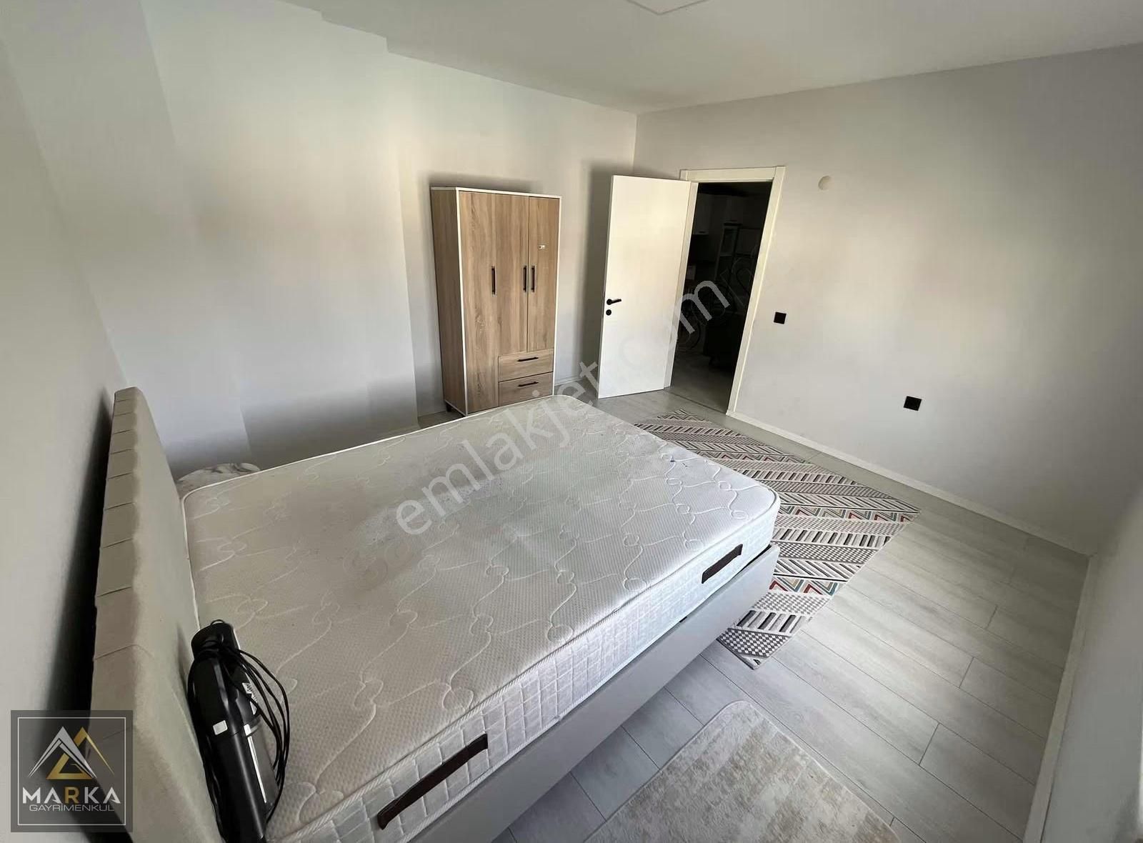 Marka'dan Üni Karşısı Liv.apt Herşey Dahil,eşyalı,teraslı 80 M2 - Görsel 8