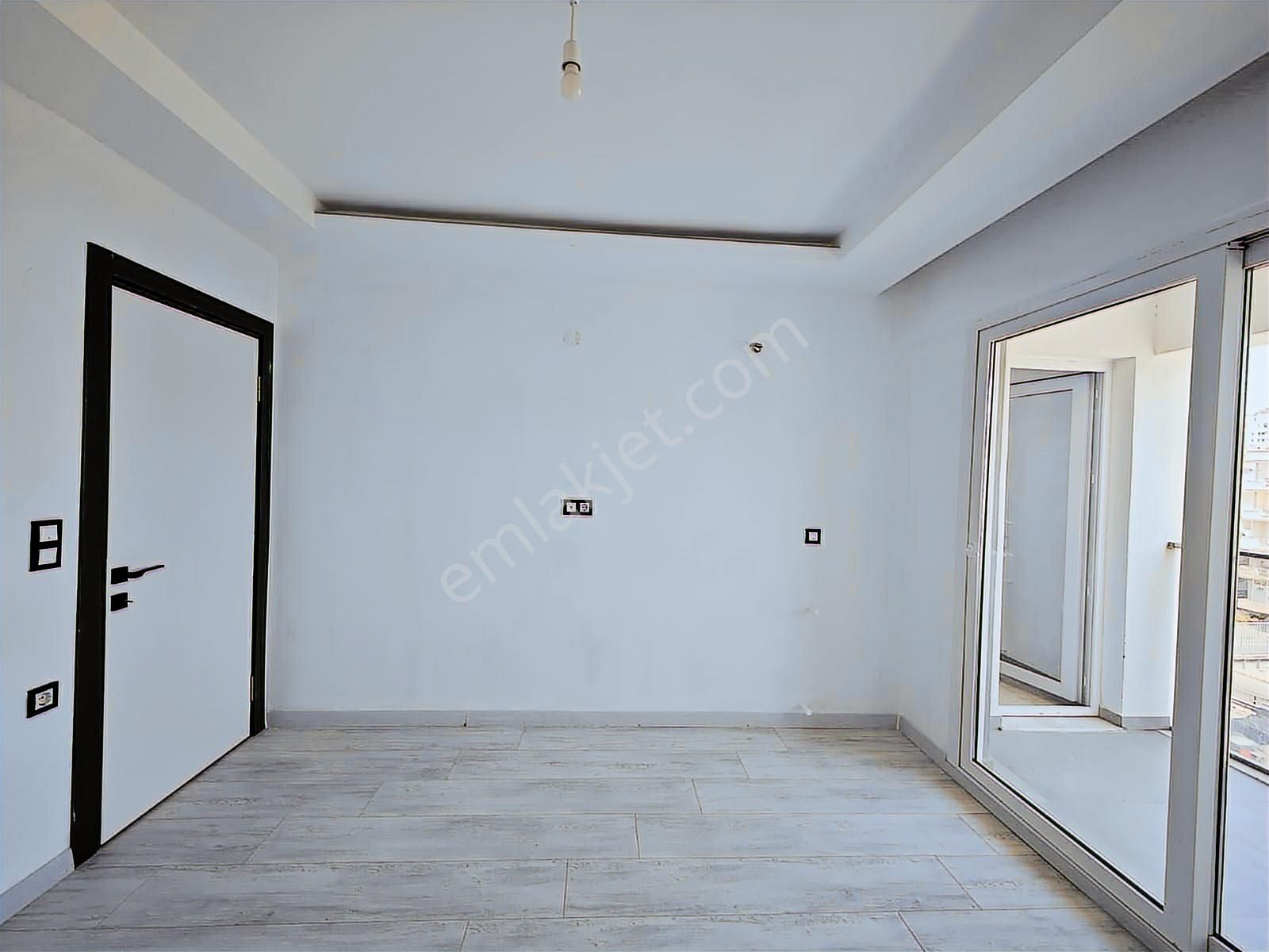 Kuşadası Cumhuriyet Mahallesi Satılık 1+1 Daire - Görsel 18