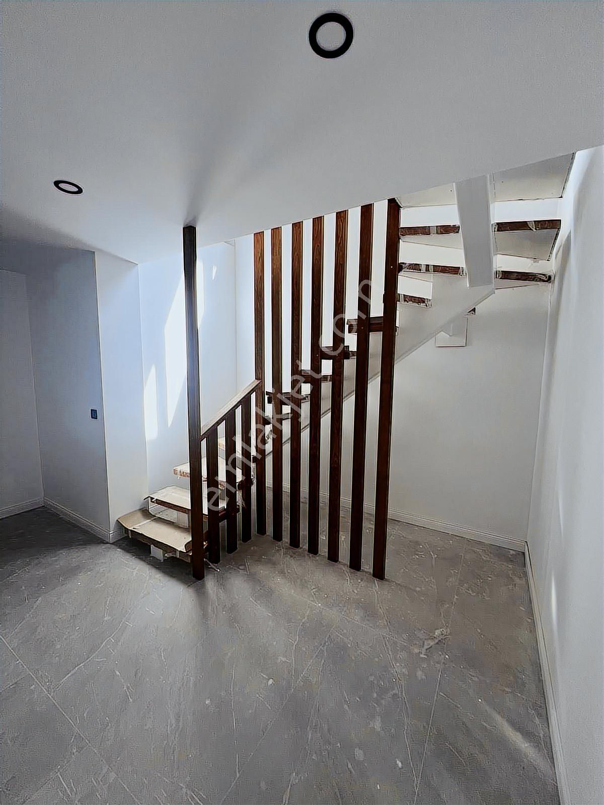 Tayman'dan Akyarlar'da 300 M2 Arsa Müstakil Yeni 4+1 Villa - Görsel 25