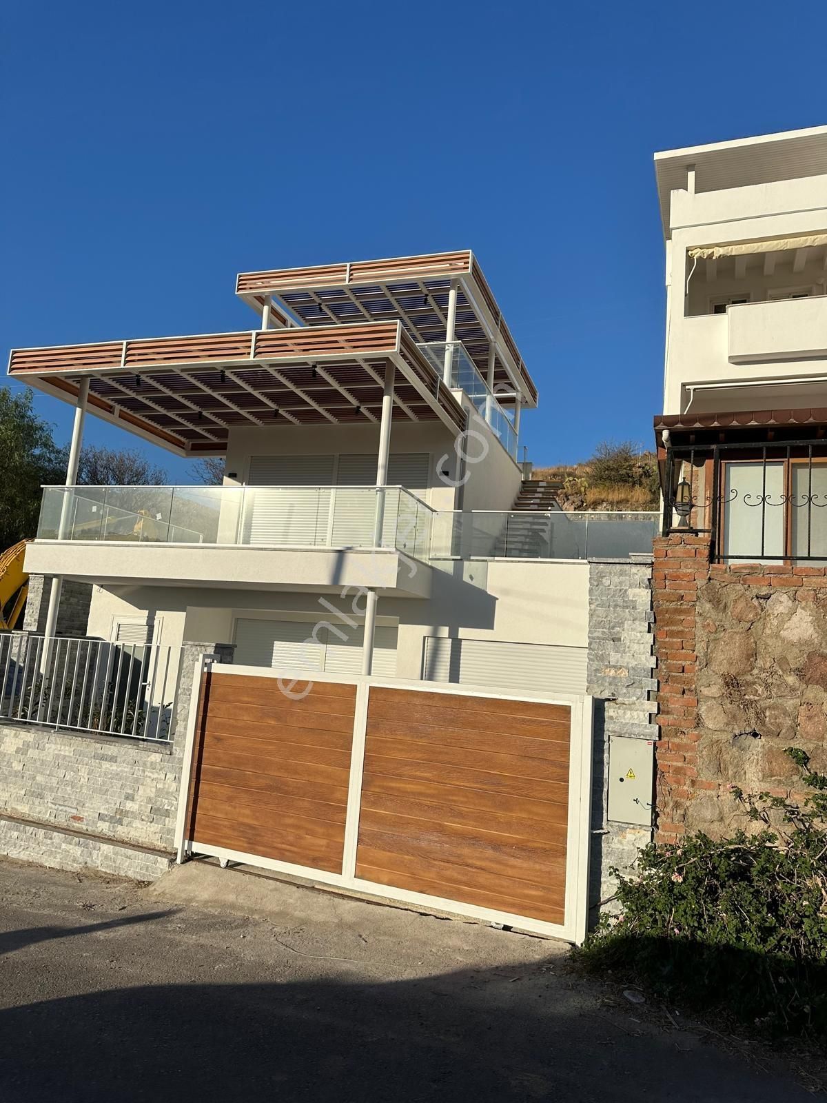 Tayman'dan Akyarlar'da 300 M2 Arsa Müstakil Yeni 4+1 Villa - Görsel 3