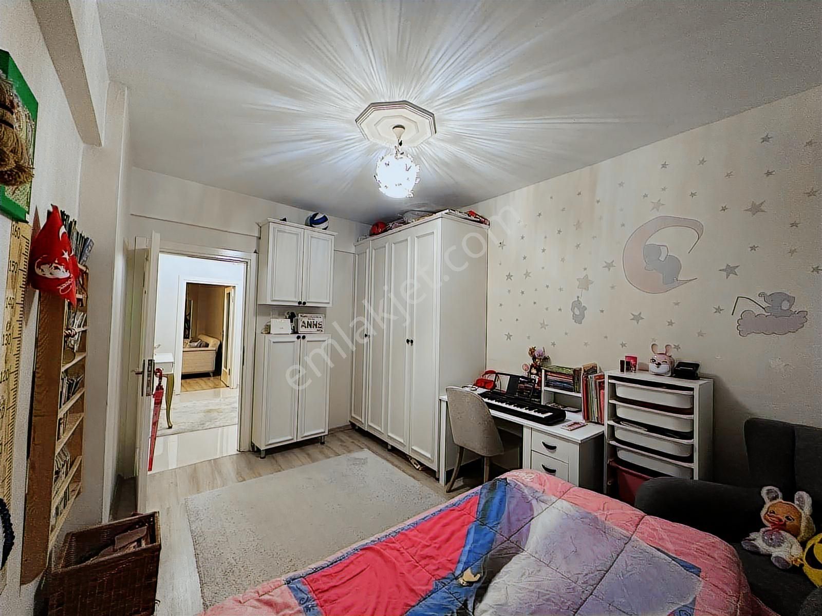 Gaziosmanpaşada Yüksek Tavanlı Geniş 4+2 Dubleks Fırsat Daire!! - Görsel 6