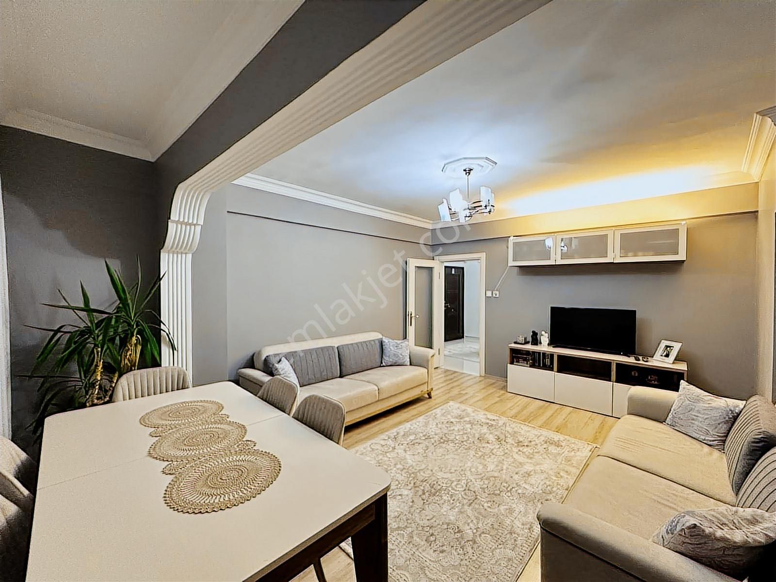 Gaziosmanpaşada Yüksek Tavanlı Geniş 4+2 Dubleks Fırsat Daire!! - Görsel 18