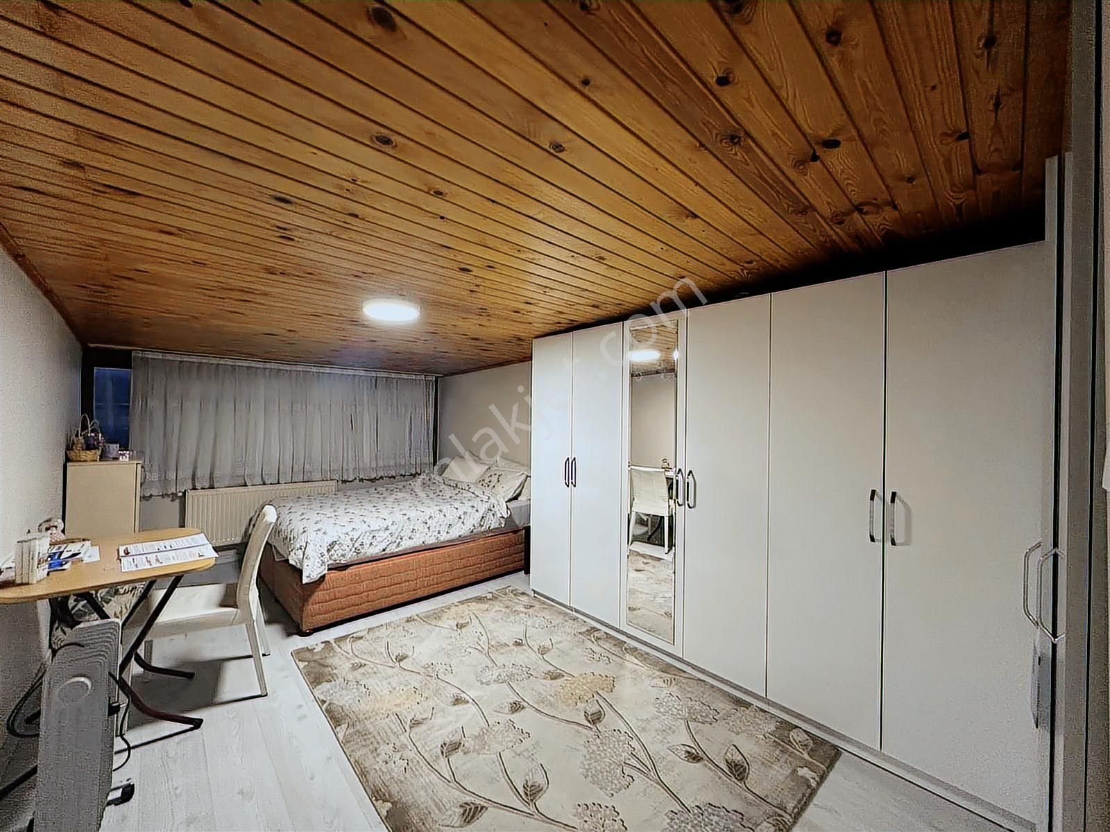 Gaziosmanpaşada Yüksek Tavanlı Geniş 4+2 Dubleks Fırsat Daire!! - Görsel 25