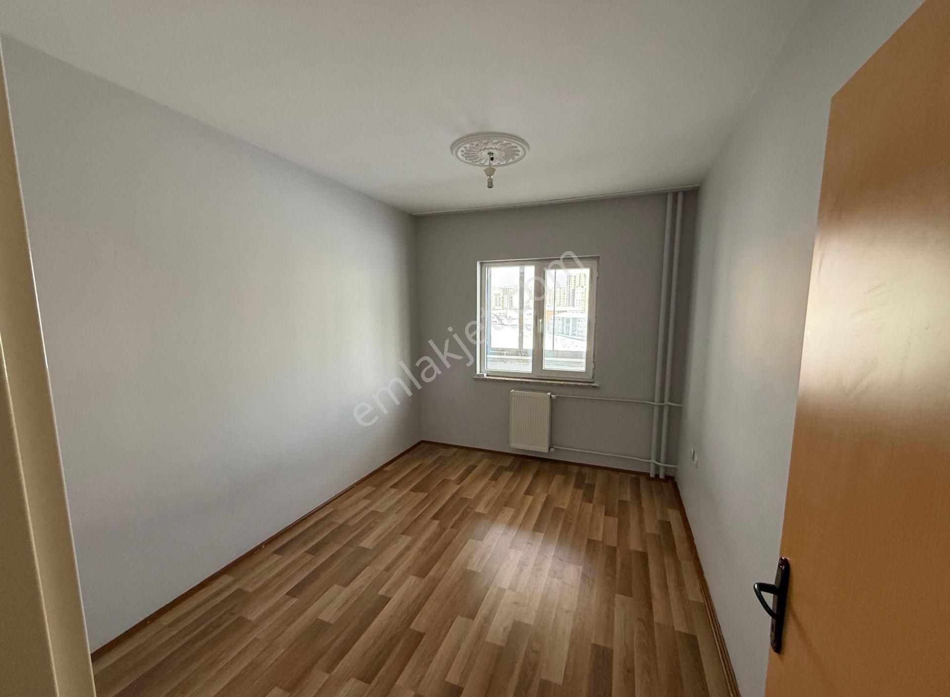 Beyazşehir Mah Cadde Üzeri Satılık Ara Kat Fırsat Dairesi - Görsel 2