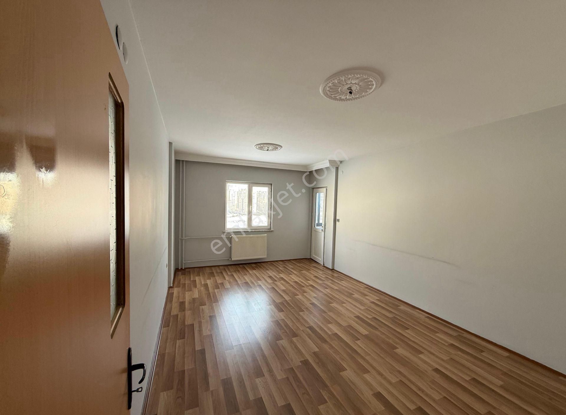 Beyazşehir Mah Cadde Üzeri Satılık Ara Kat Fırsat Dairesi - Görsel 3