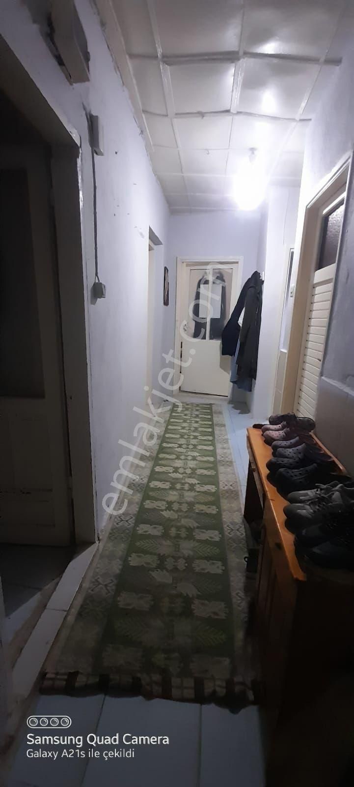 2 Dükkan (batarkatlı) + 2 Daire Komple Satılık Bina - Görsel 11