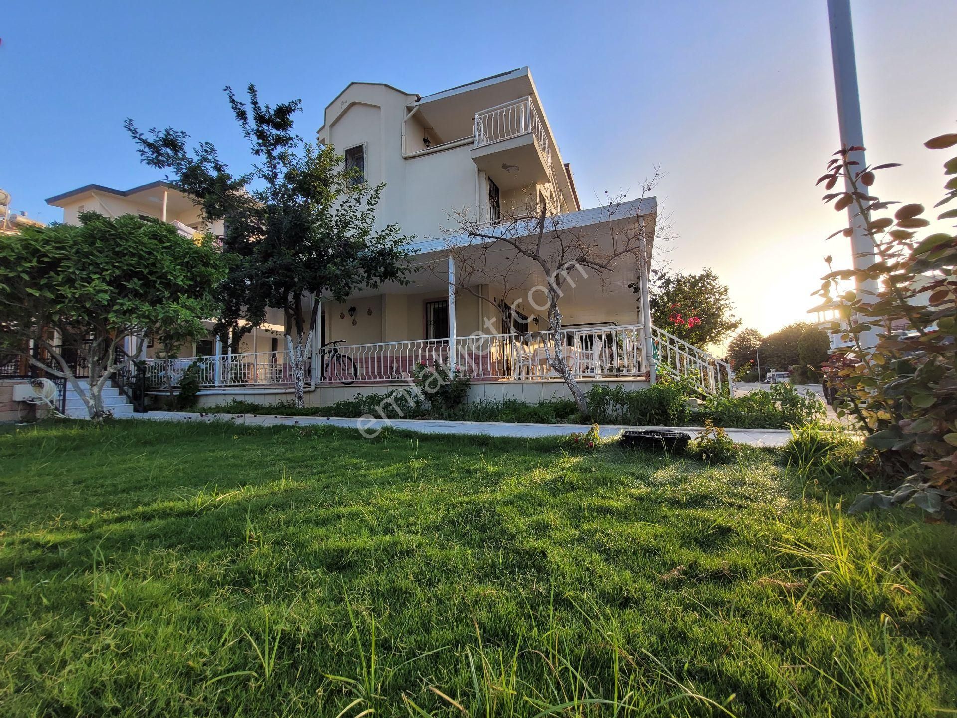 Köşe Konum Sahil Tarafı Doğalgazlı