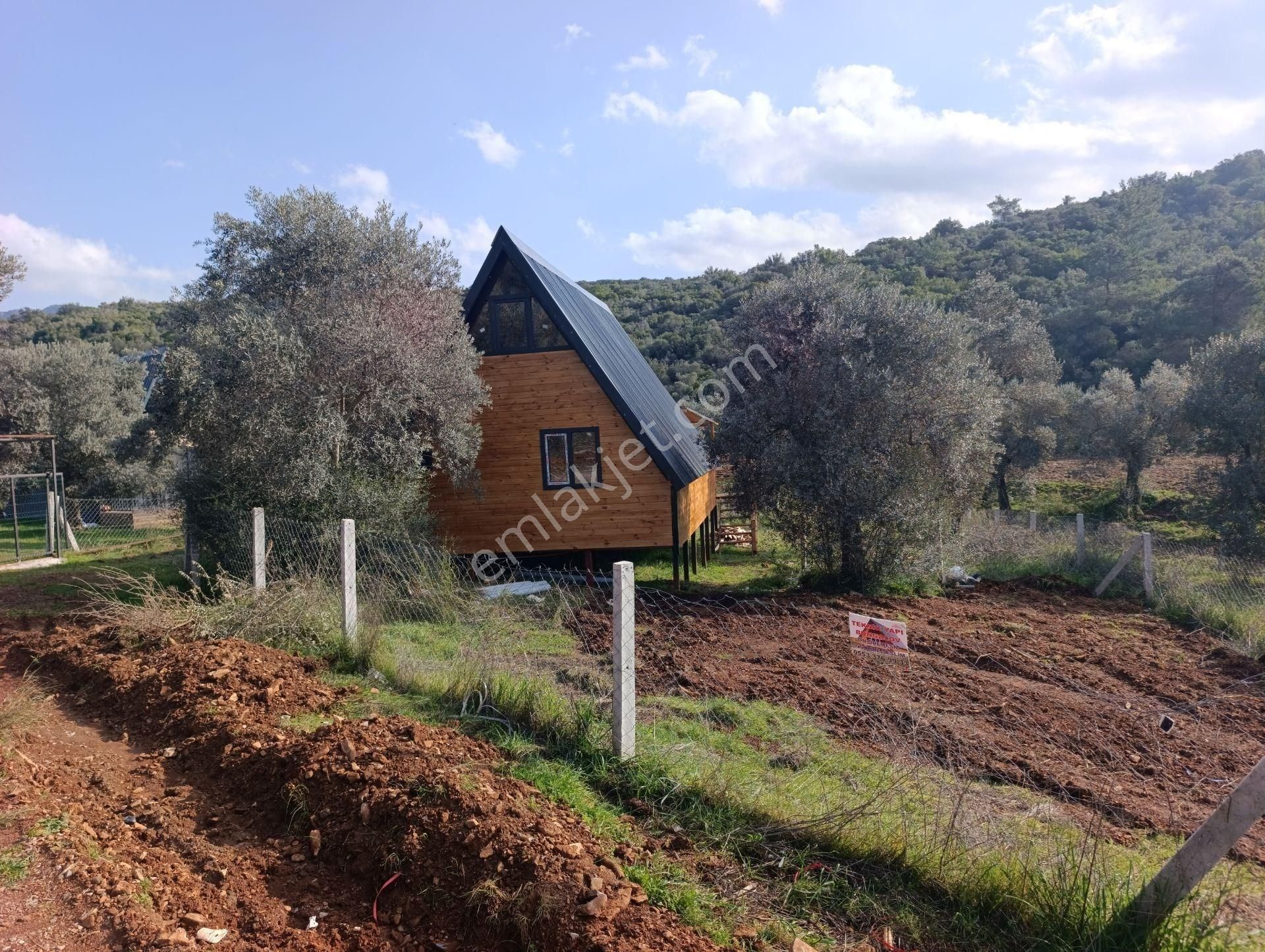 Menderes Gölovada Satılık 247 M2 Arazi