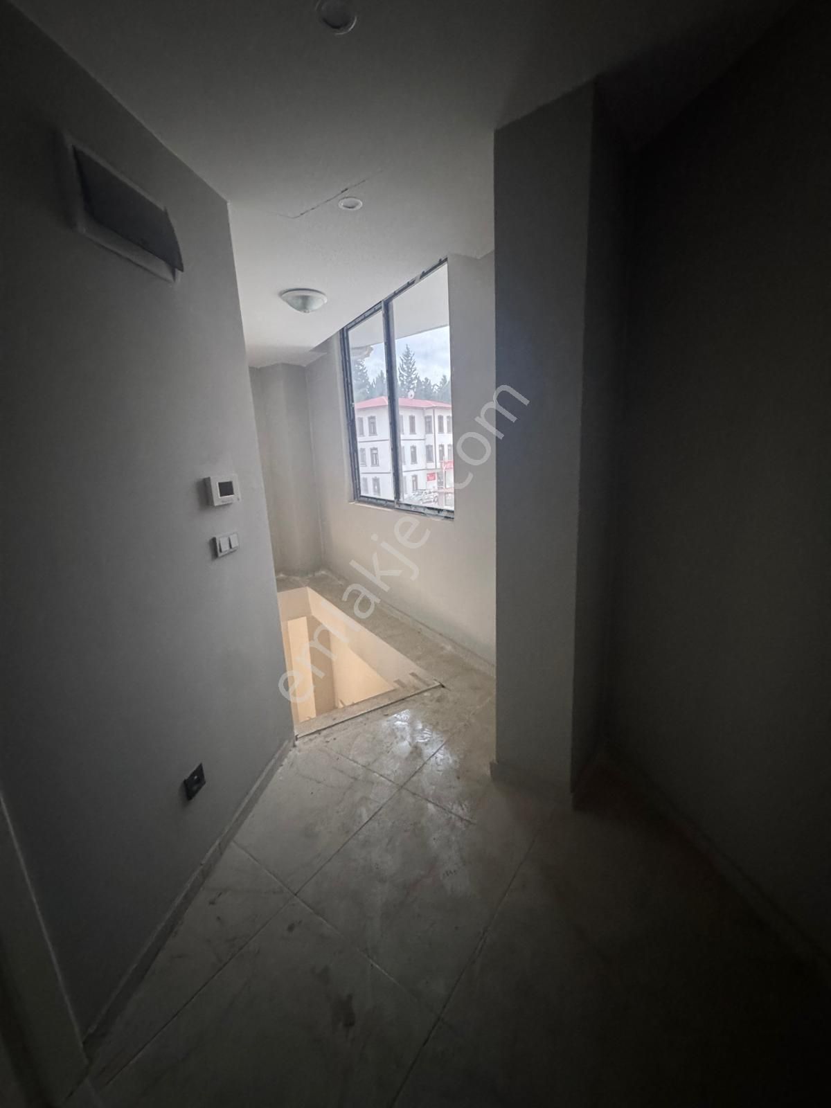 Çınar Emlak'tan Ulus Mh Bulvar Üzeri Satılık 190 Mt Ofis Sıfır Full - Görsel 5