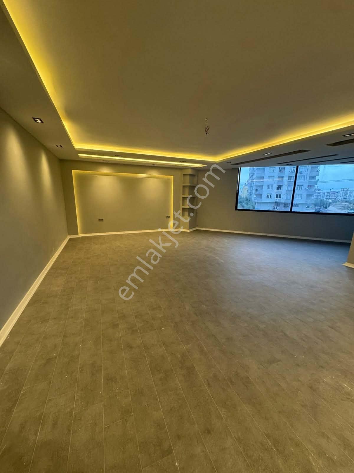 Çınar Emlak'tan Ulus Mh Bulvar Üzeri Satılık 190 Mt Ofis Sıfır Full