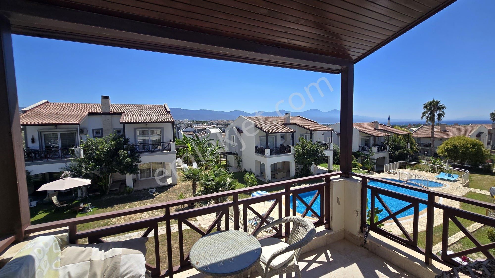 Kuşadası’nda Havuzlu Sitede Satılık Villa - Görsel 10