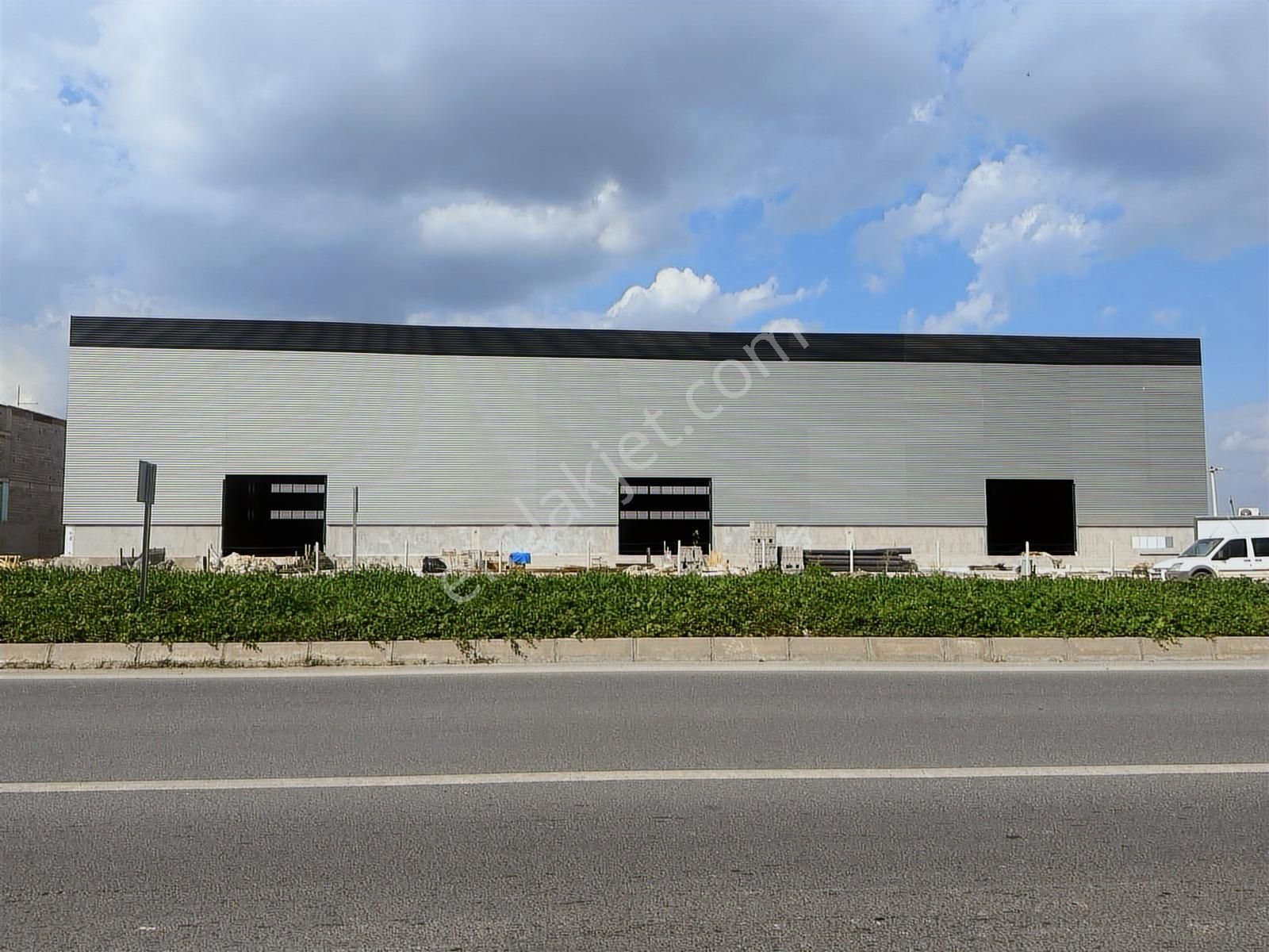 Zorlu'dan E-5 Karayolu Üzerin'de 2000m2 Kiralık İşyeri Depo - Görsel 10