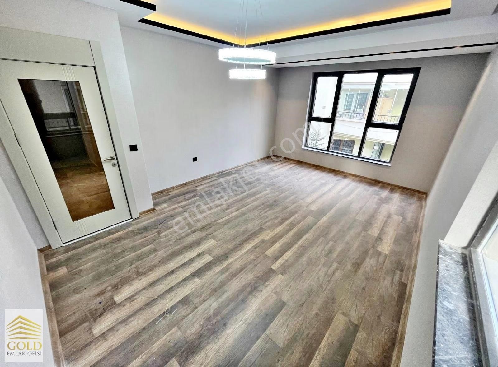 Gold Emlak'tan Etlik Bağcı Cad Yakını G.odalı E.banyolu Full Yapılı Satılık 2+1 Lüks Daire - Görsel 3