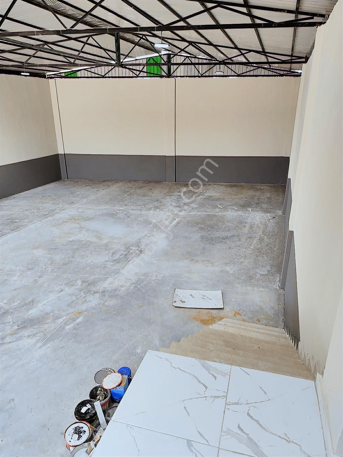 Zorlu Gayrimenkul'den Suluca'da Kiralık 400m2 Depolamaya Uygun - Görsel 12