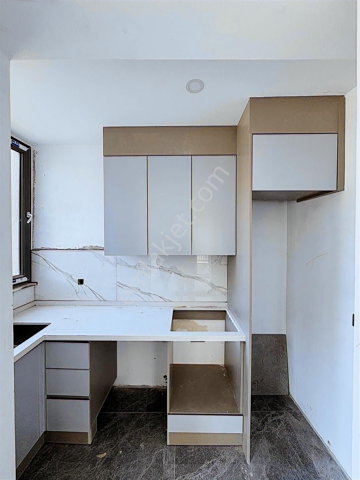Kayalık Zeminde Ultra Lüks Site İçi Bahçeli 1+1 Satılık Daire - Görsel 18