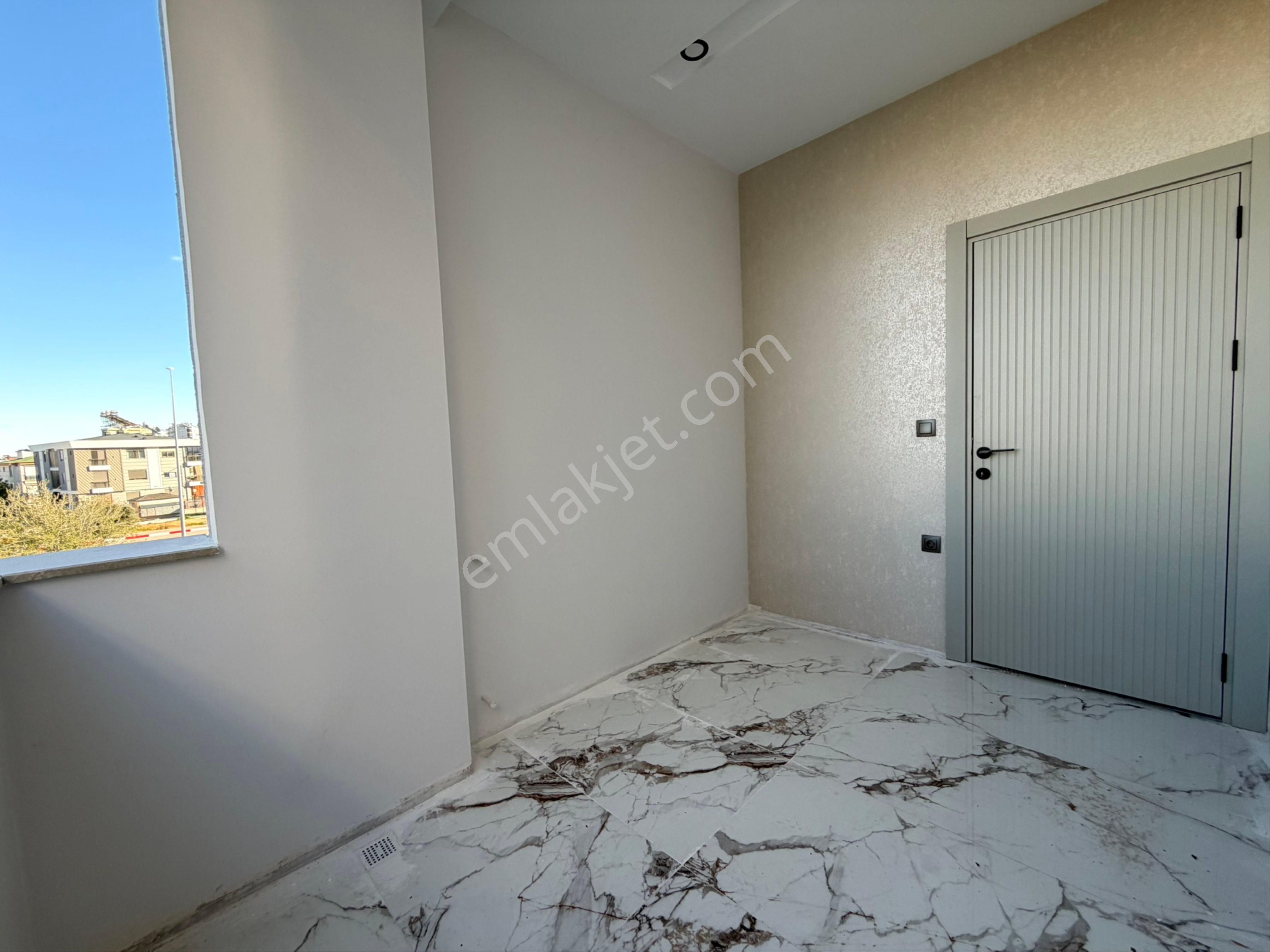 V. Karşıyaka Mah. Havuz Asansör Kat Ve Cephe Seçenekli Daireler - Görsel 21