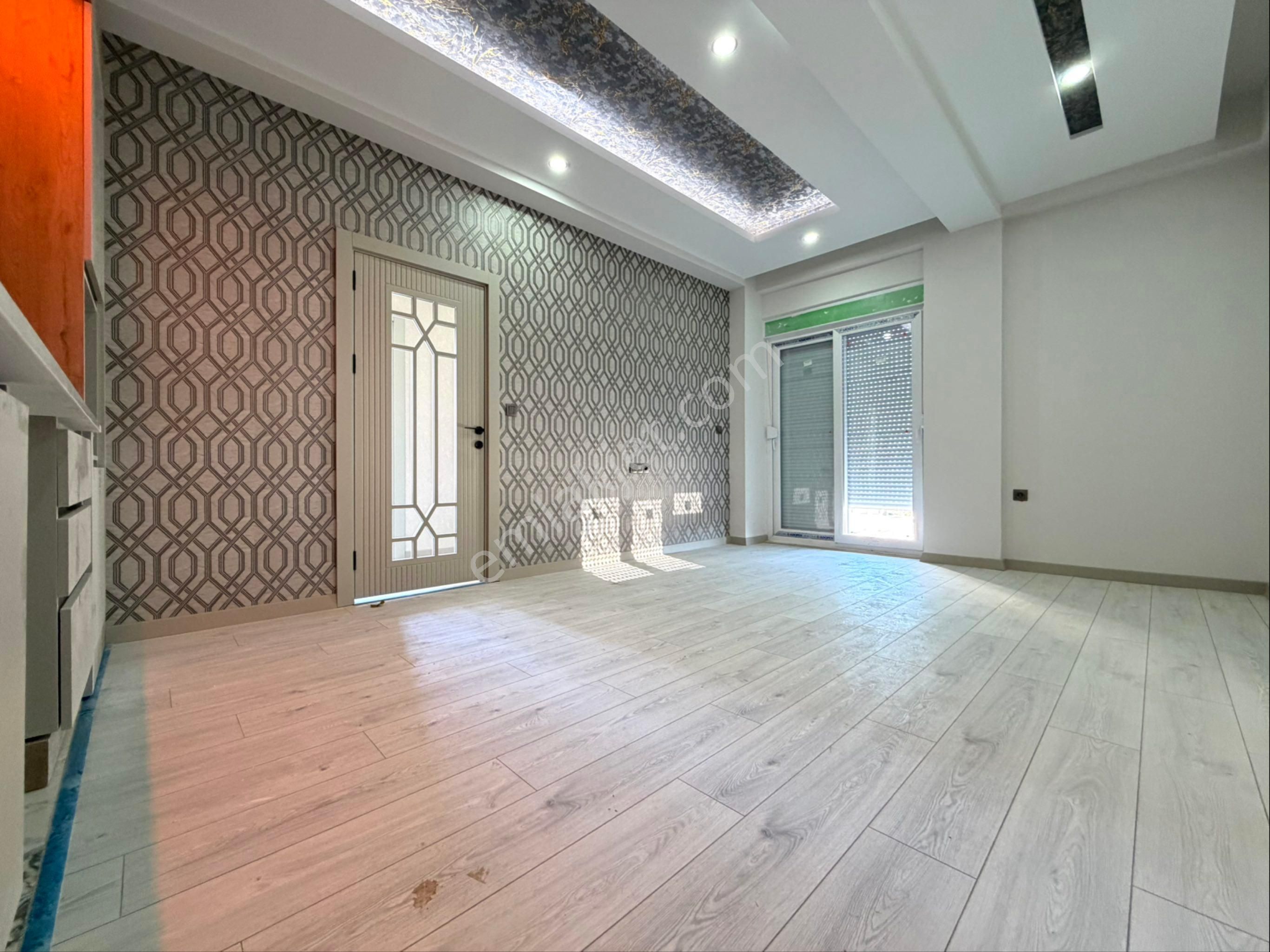 V. Karşıyaka Mah. Havuz Asansör Kat Ve Cephe Seçenekli Daireler - Görsel 6