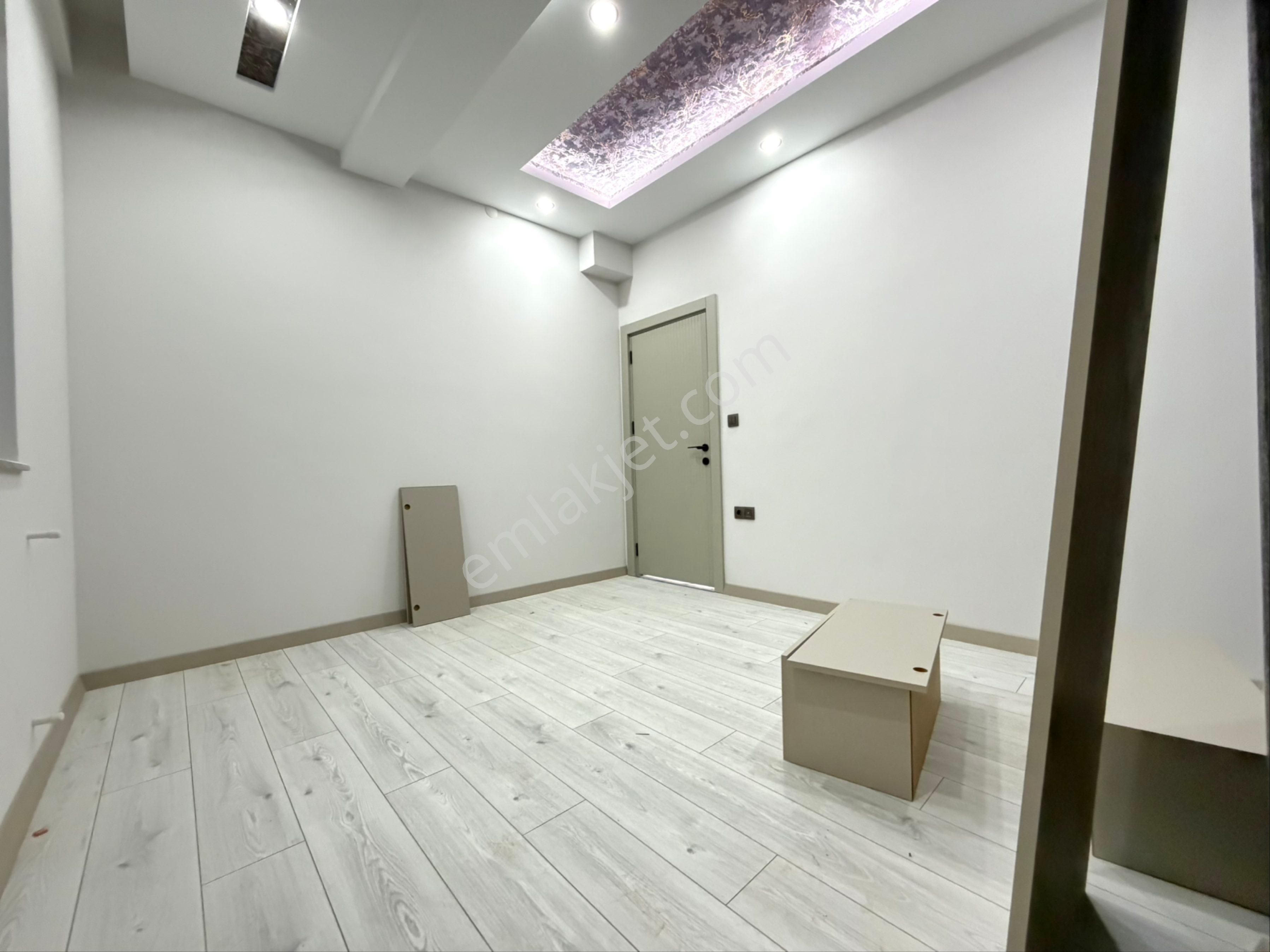 V. Karşıyaka Mah. Havuz Asansör Kat Ve Cephe Seçenekli Daireler - Görsel 13