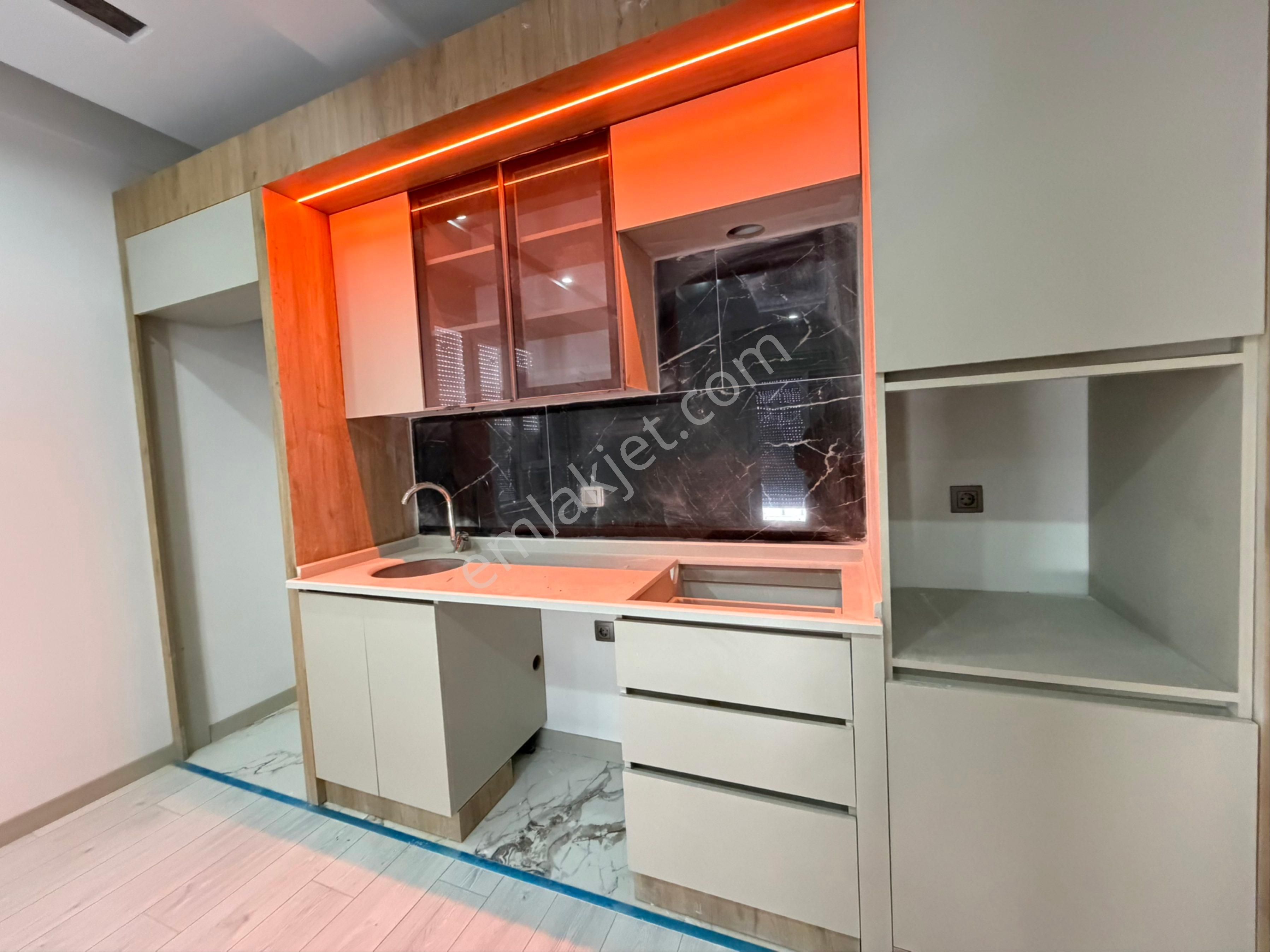 V. Karşıyaka Mah. Havuz Asansör Kat Ve Cephe Seçenekli Daireler - Görsel 25