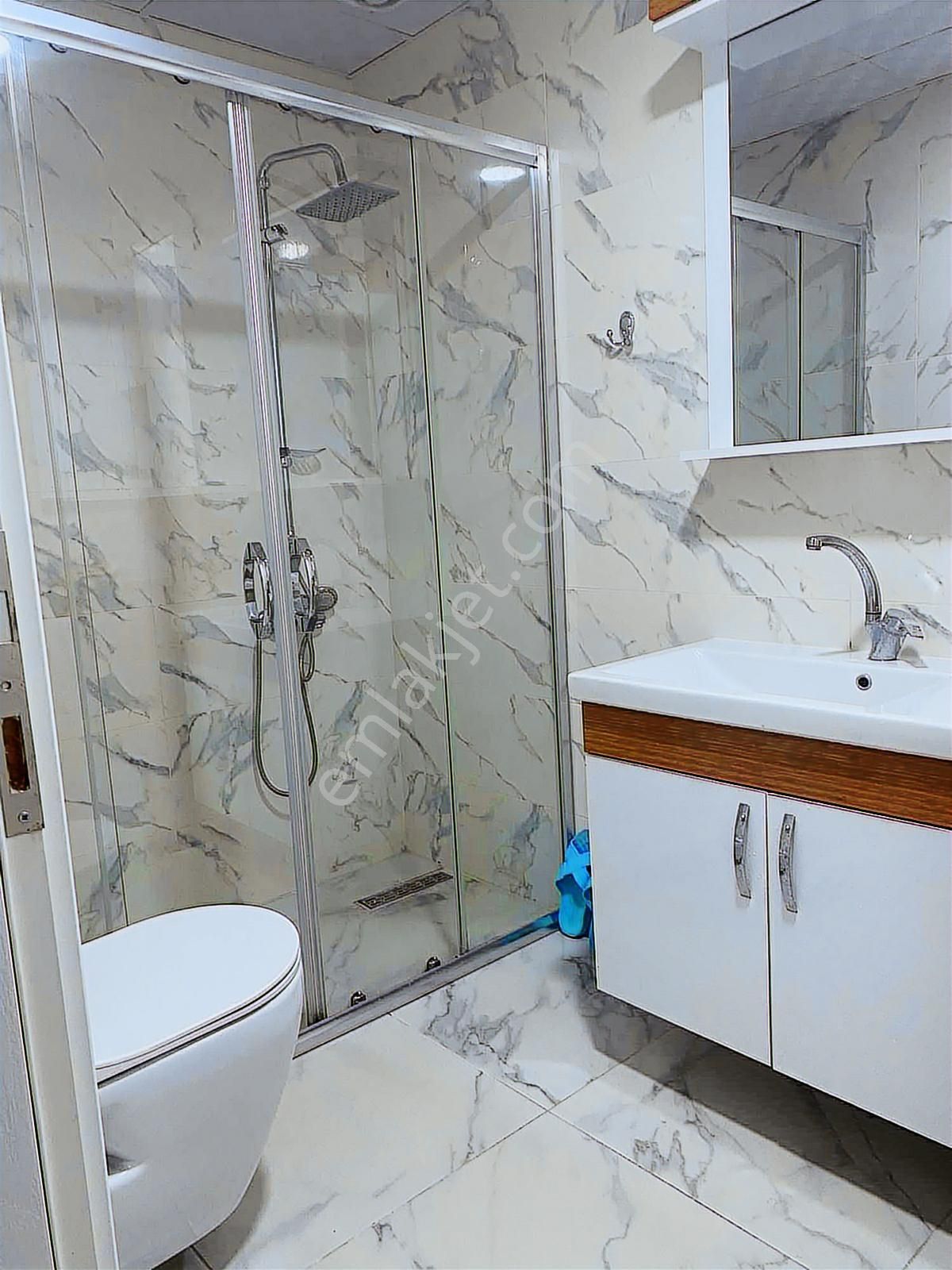 Körfez Mükemmel Konuma Sahip Tramvay Altı,full Eşyalı 1+1 - Görsel 6