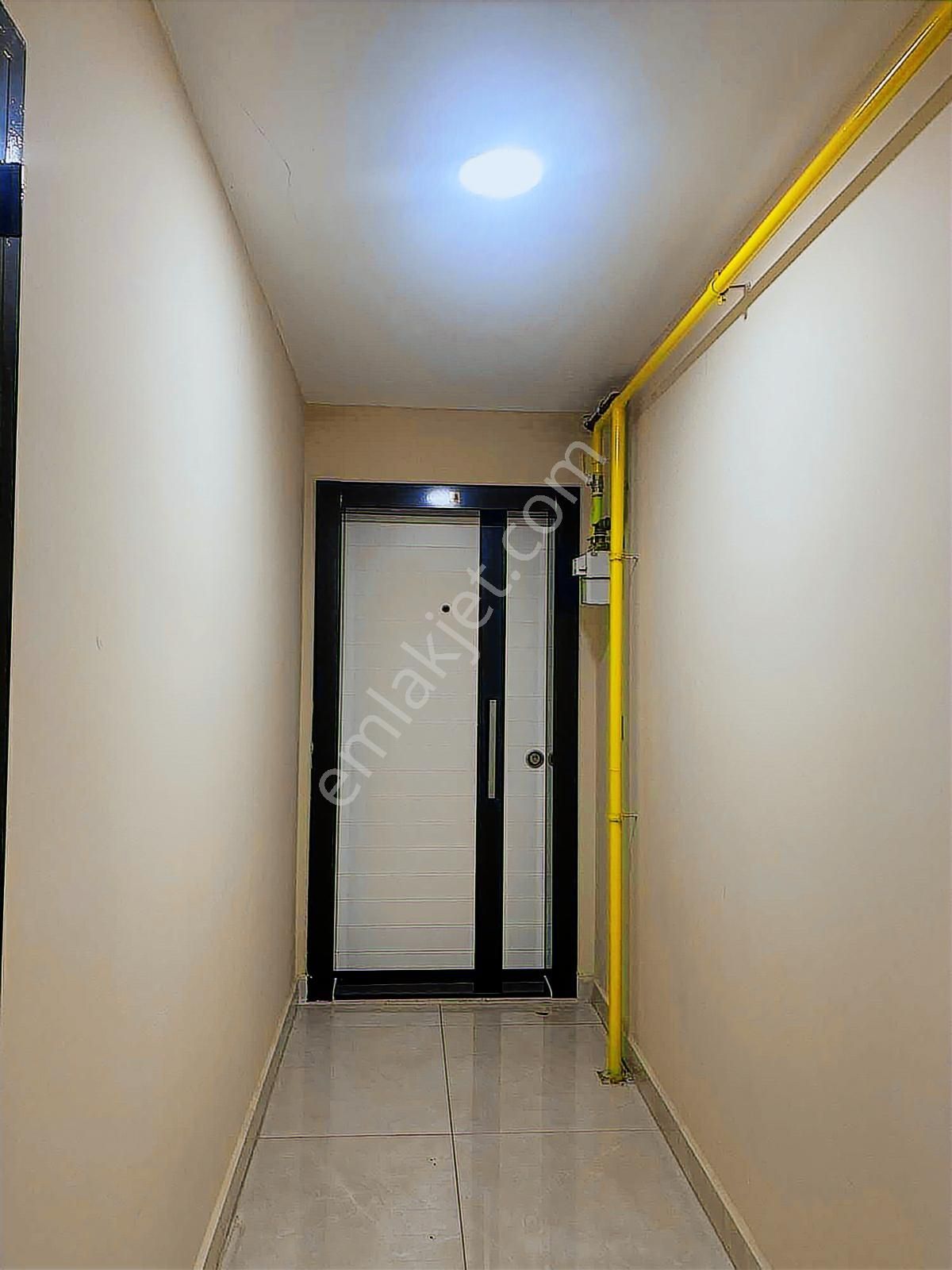 Körfez Mükemmel Konuma Sahip Tramvay Altı,full Eşyalı 1+1 - Görsel 7